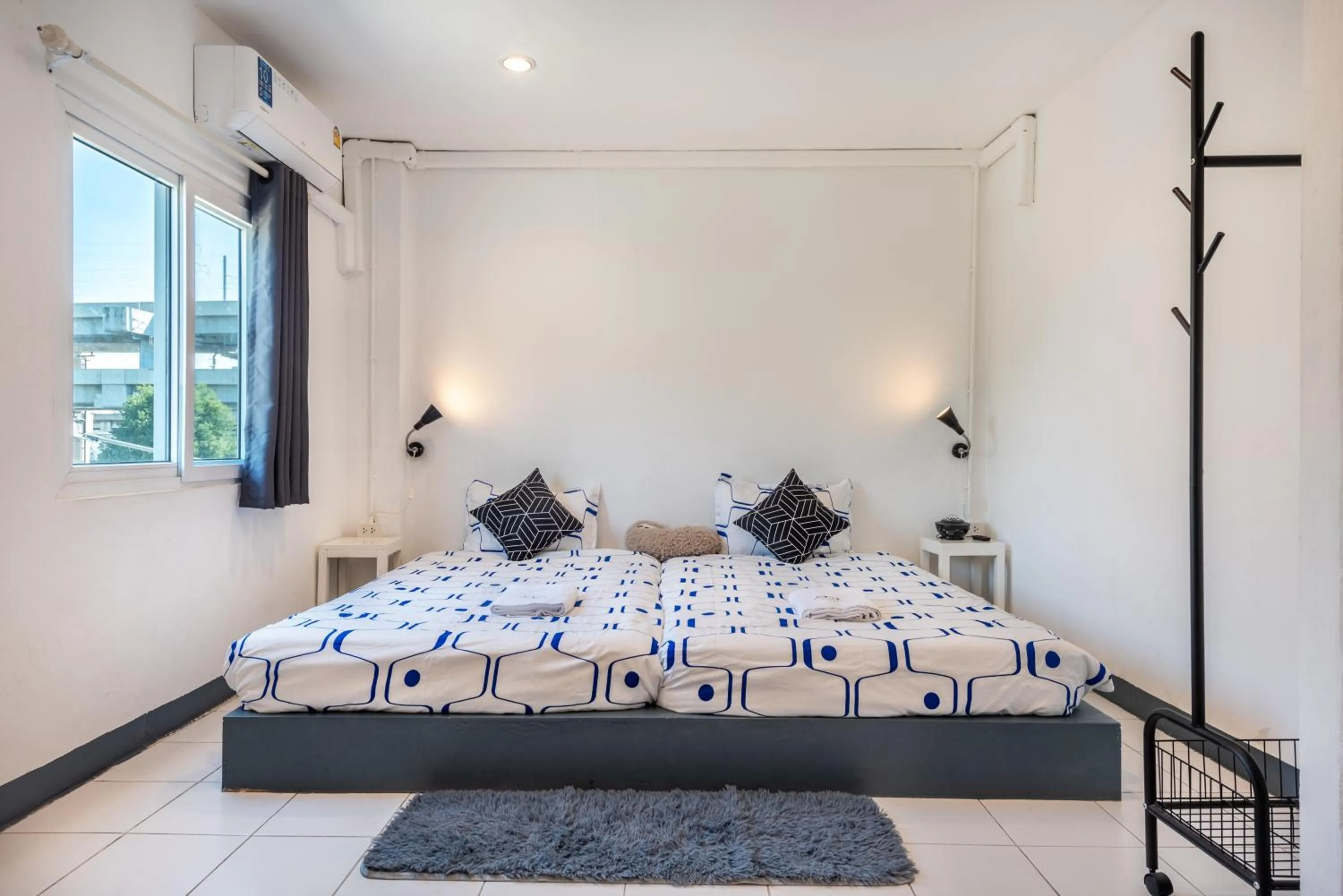 Superior Twin Room in Sloth Hostel Don Mueang