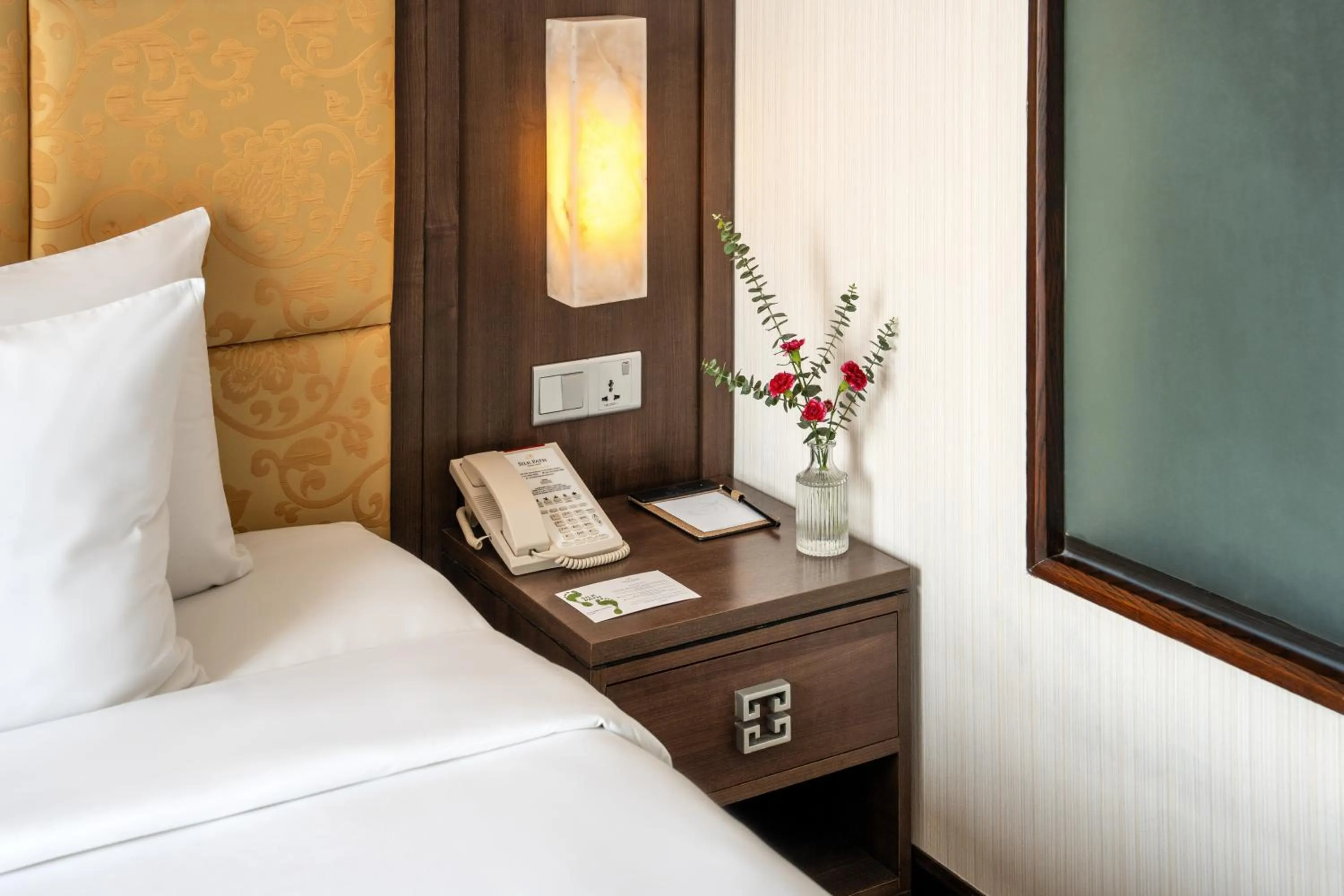 Deluxe Double or Twin Room - Free Jacuzzi in Silk Path Hotel Hanoi