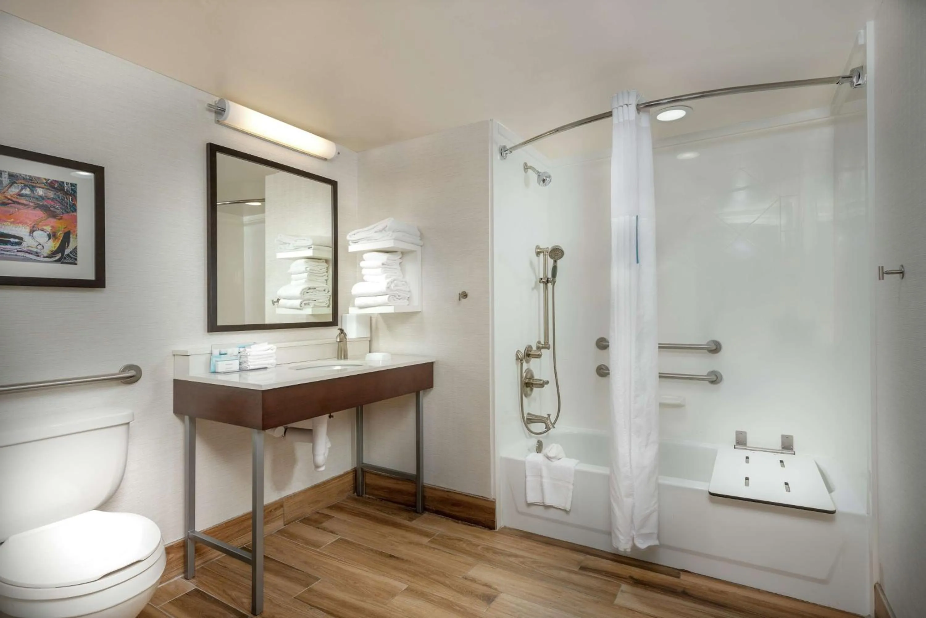 Queen Room with Two Queen Beds - Mobility and Hearing Access/Non-Smoking in Hampton Inn Tuscaloosa - East