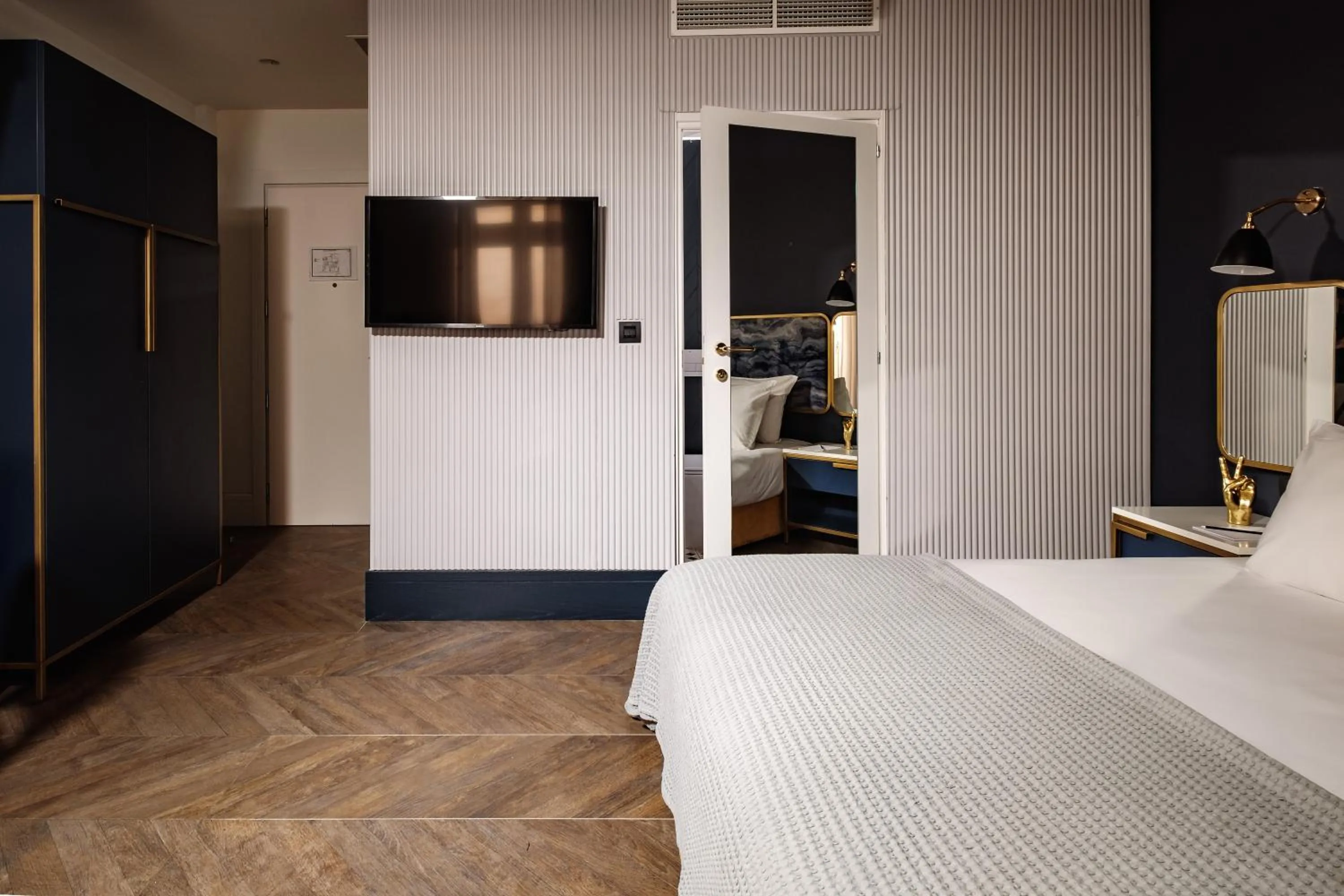 Deluxe Room in The Cumberland by NEU Collective