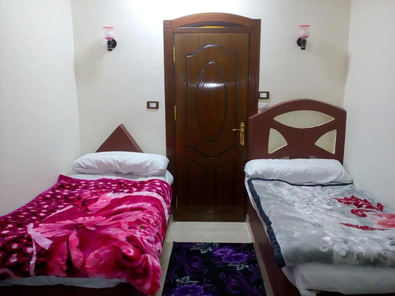 Deluxe Double or Twin Room with River View in El Prince Guesthouse