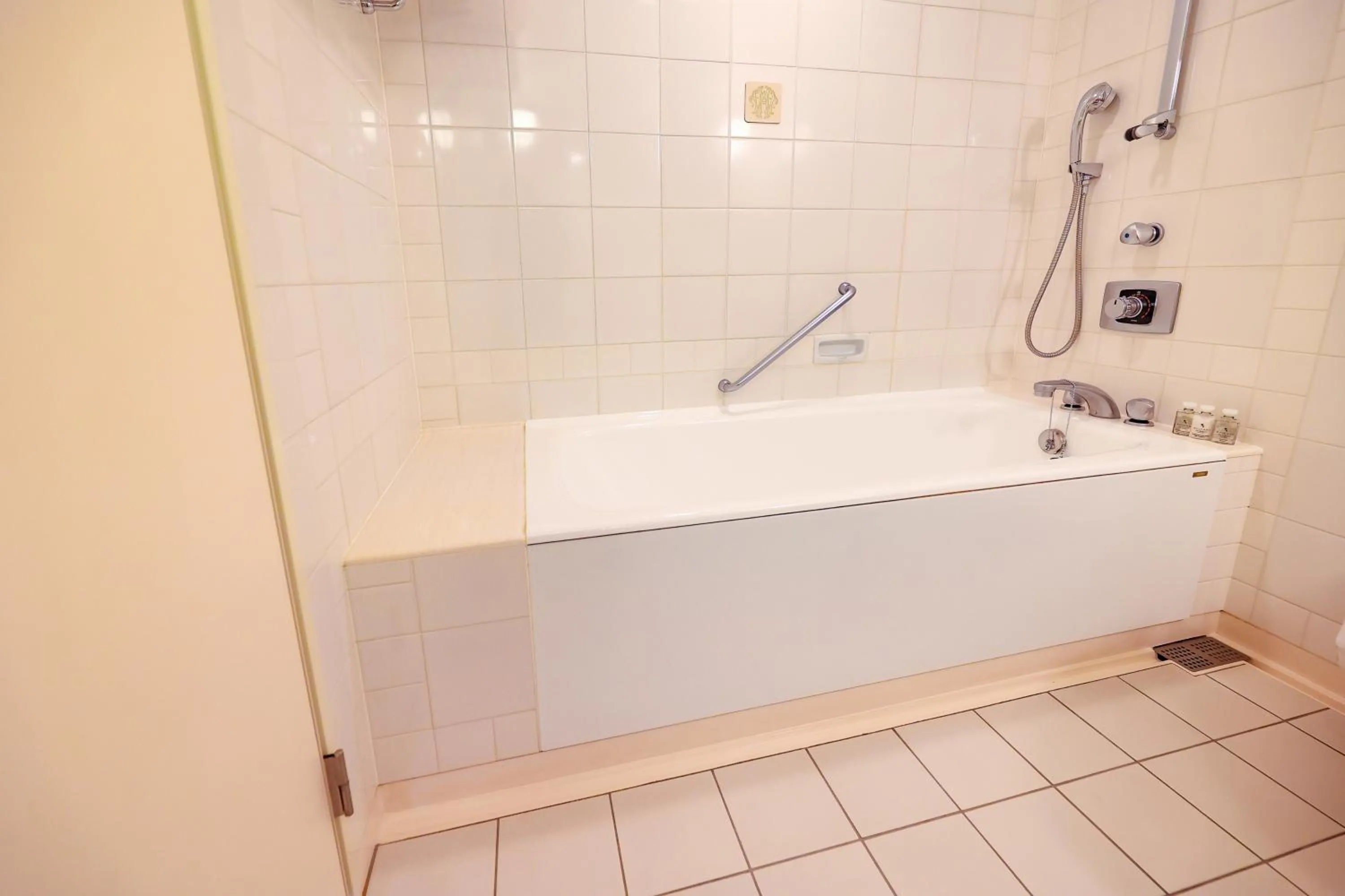 Premium Queen Room with Sea Side in Vignette Collection The Windsor Hotel TOYA by IHG