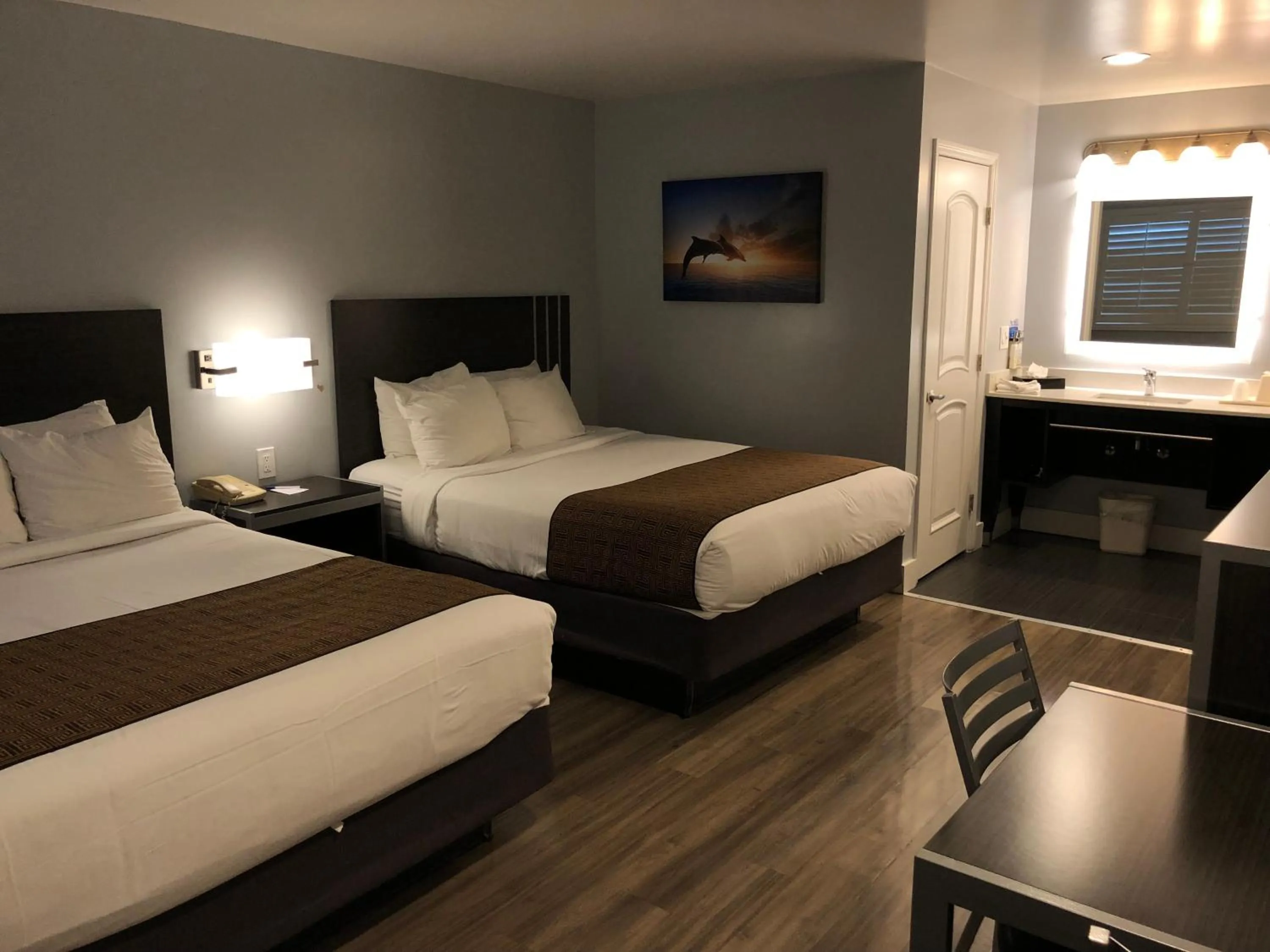 Queen Room with Two Queen Beds in Pacific Inn Monterey