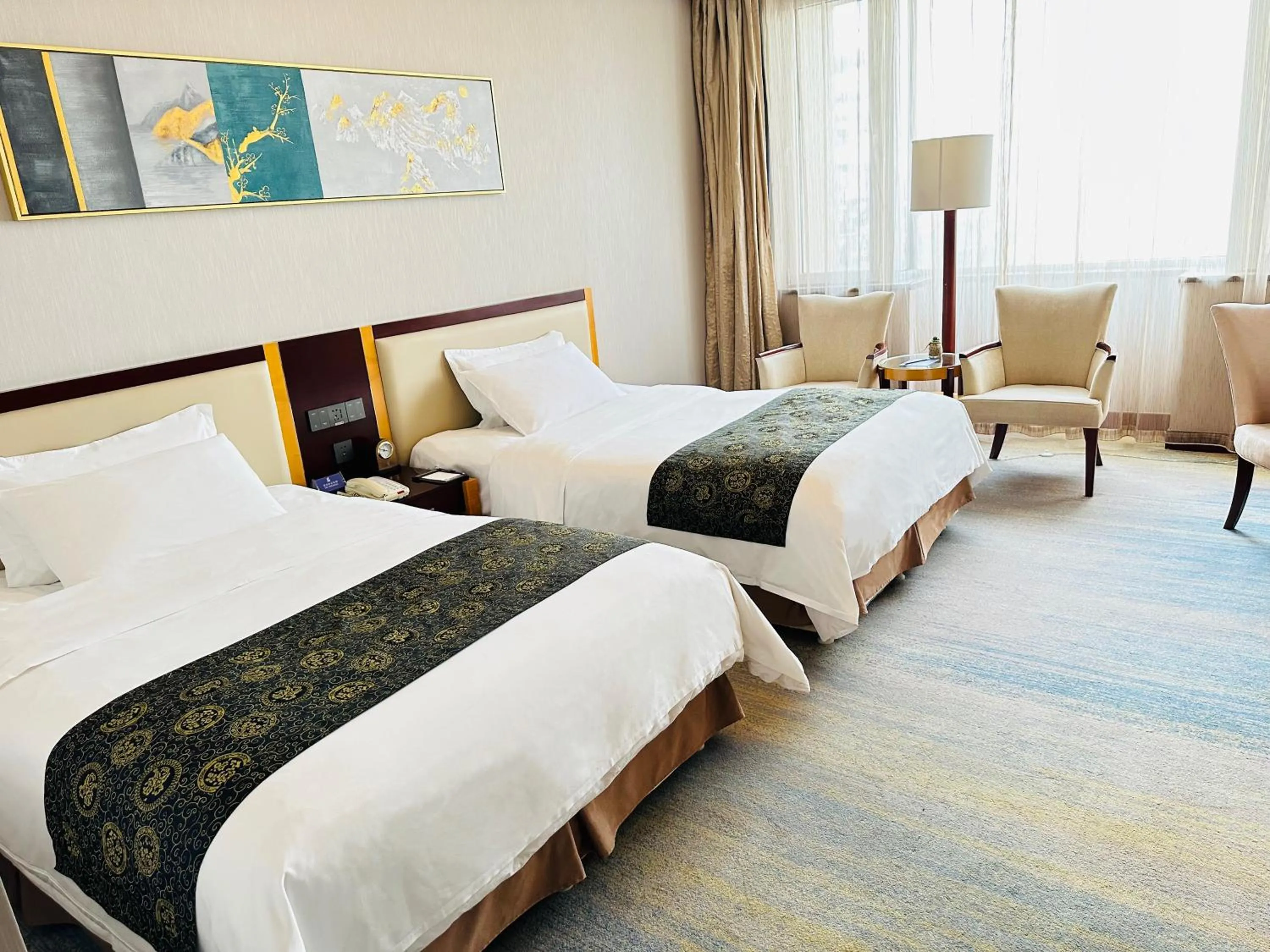 Superior Twin Room in Tianjin Saixiang Hotel