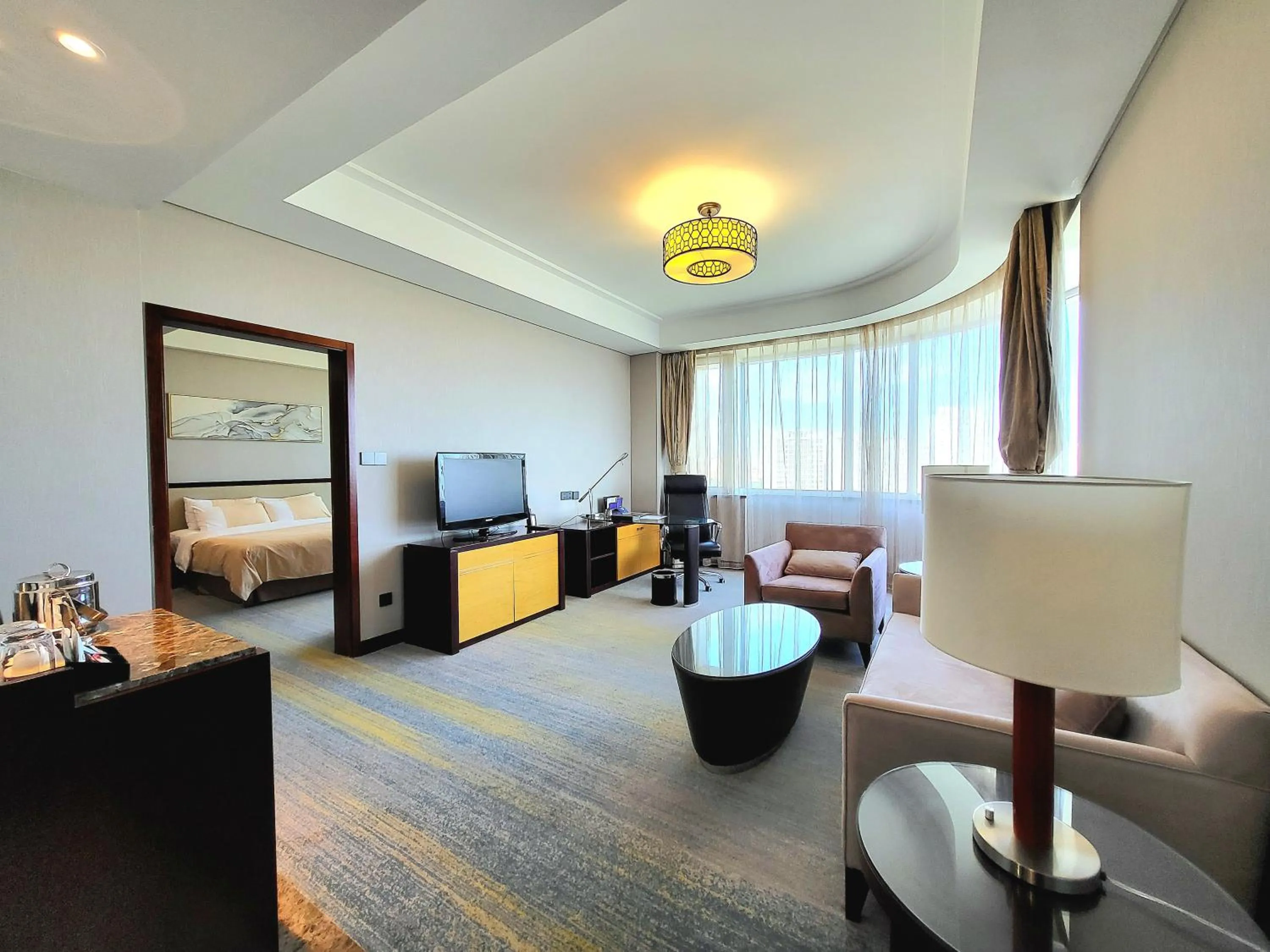 Deluxe Suite in Tianjin Saixiang Hotel