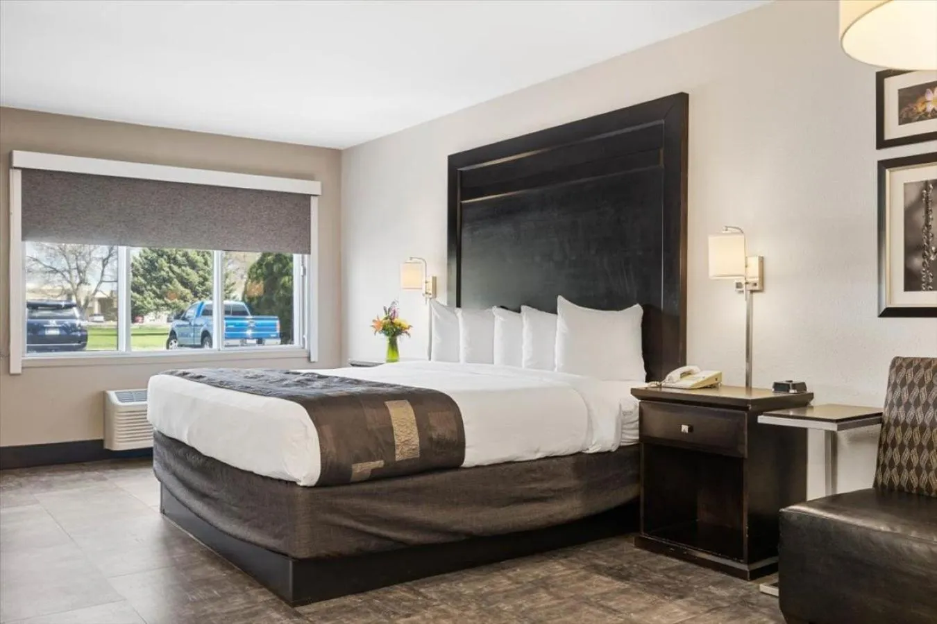 King Room with Spa Bath in Kelly Inn Billings