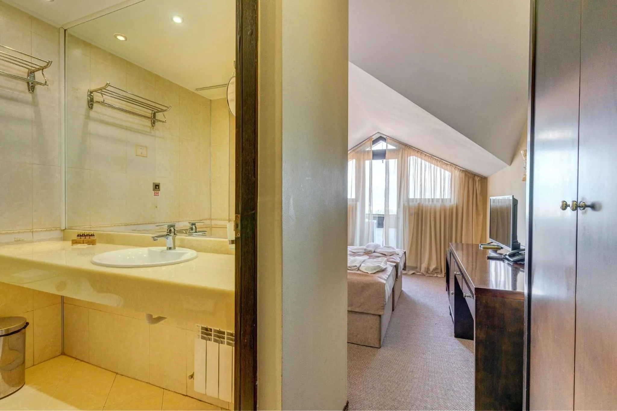 Budget Double Room in Hotel Bansko SPA & Holidays - Free Parking