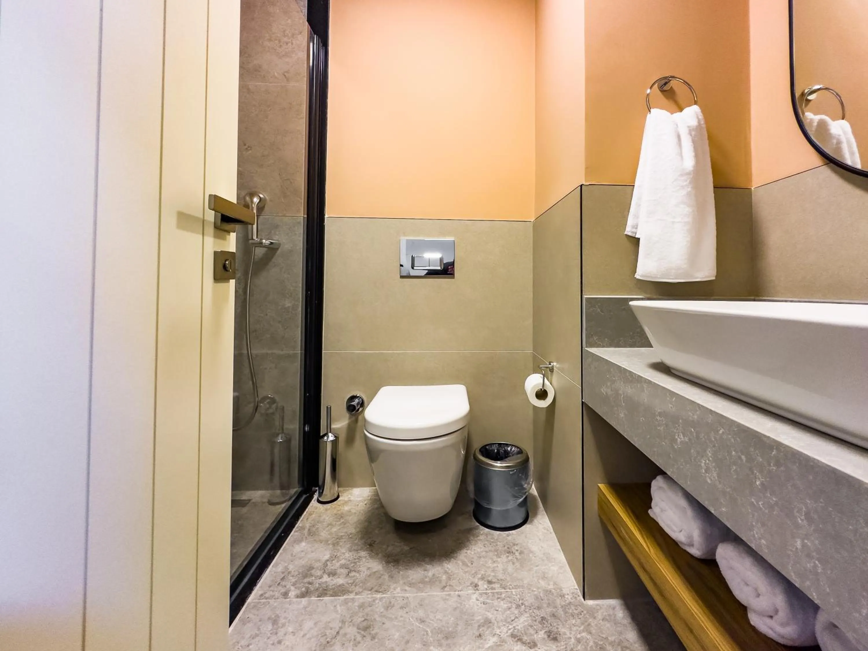 King Room with Balcony in Dedeoğlu Port Hotel