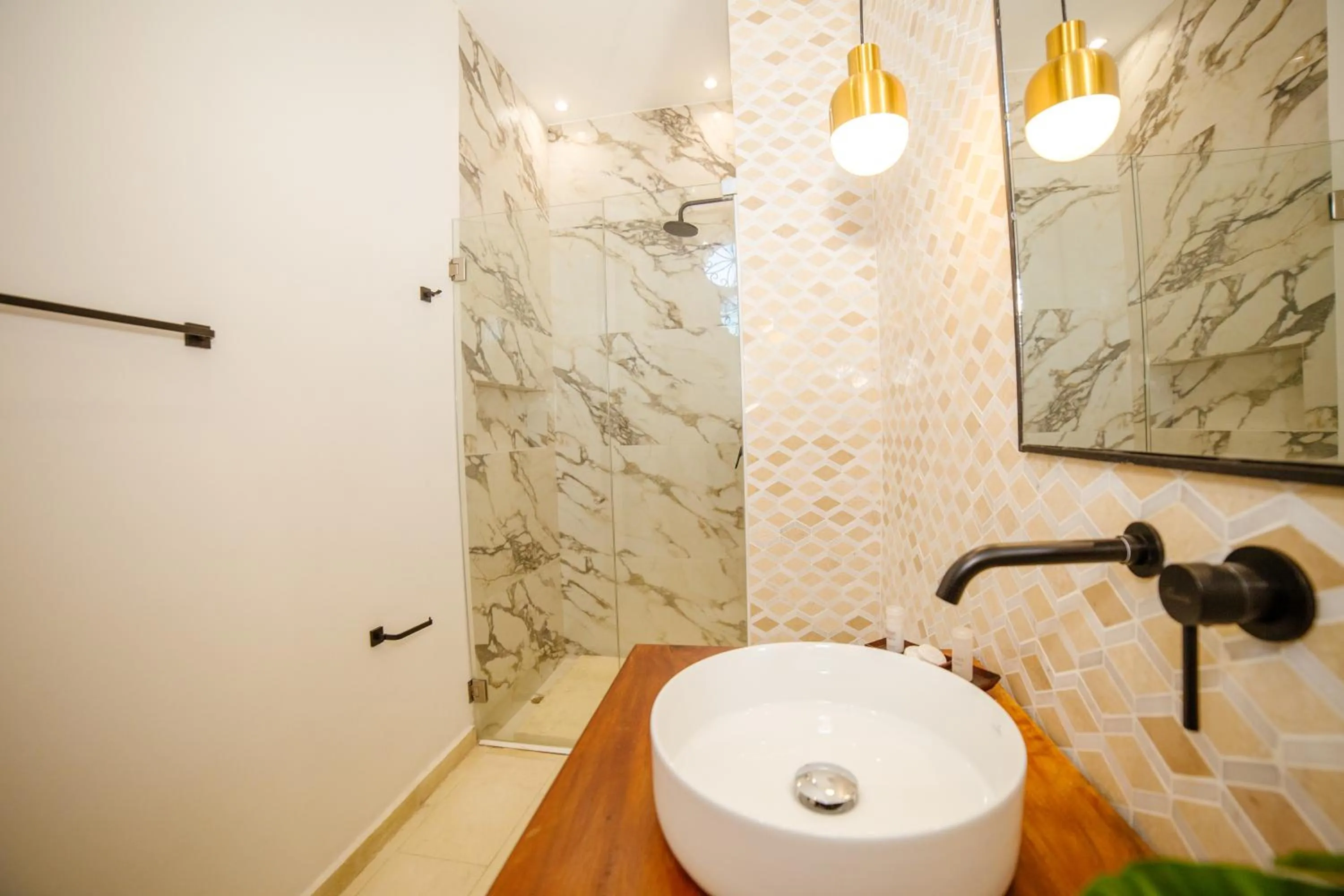 Deluxe Double or Twin Room with Balcony in Bioma Boutique Hotel