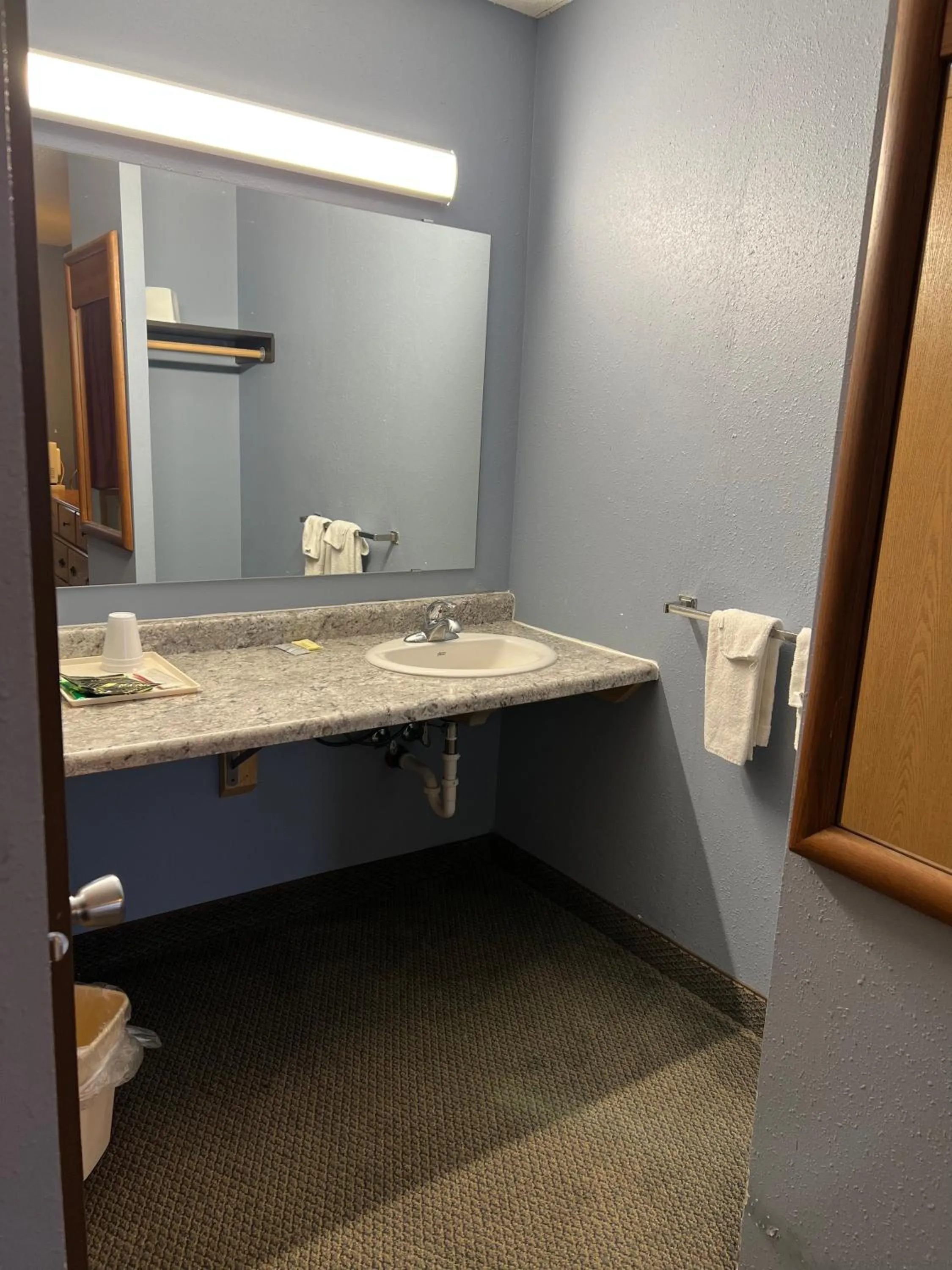 King Room in Best Budget Inn Owatonna