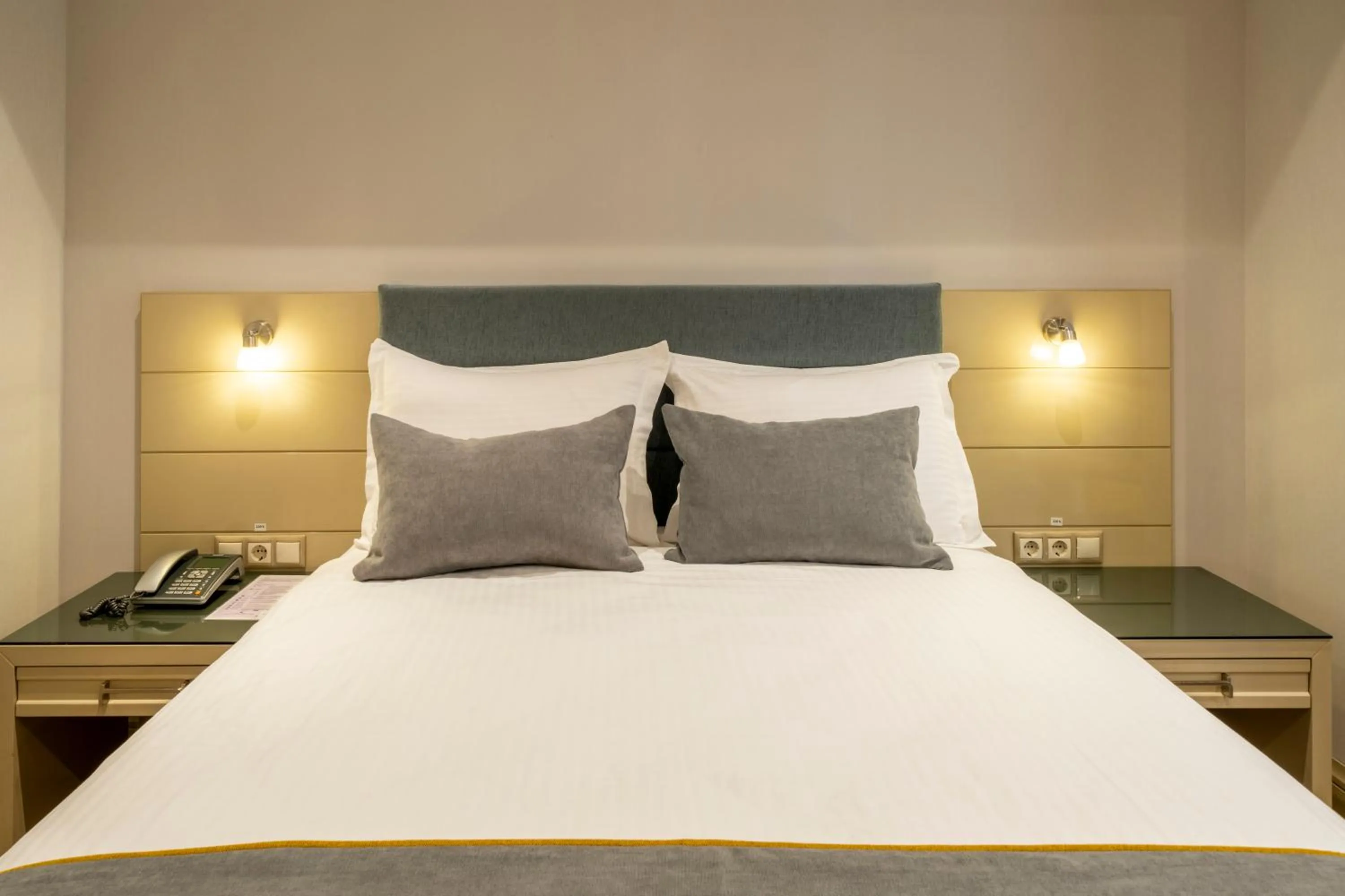 Standard Single Room in Amethyst Hotel