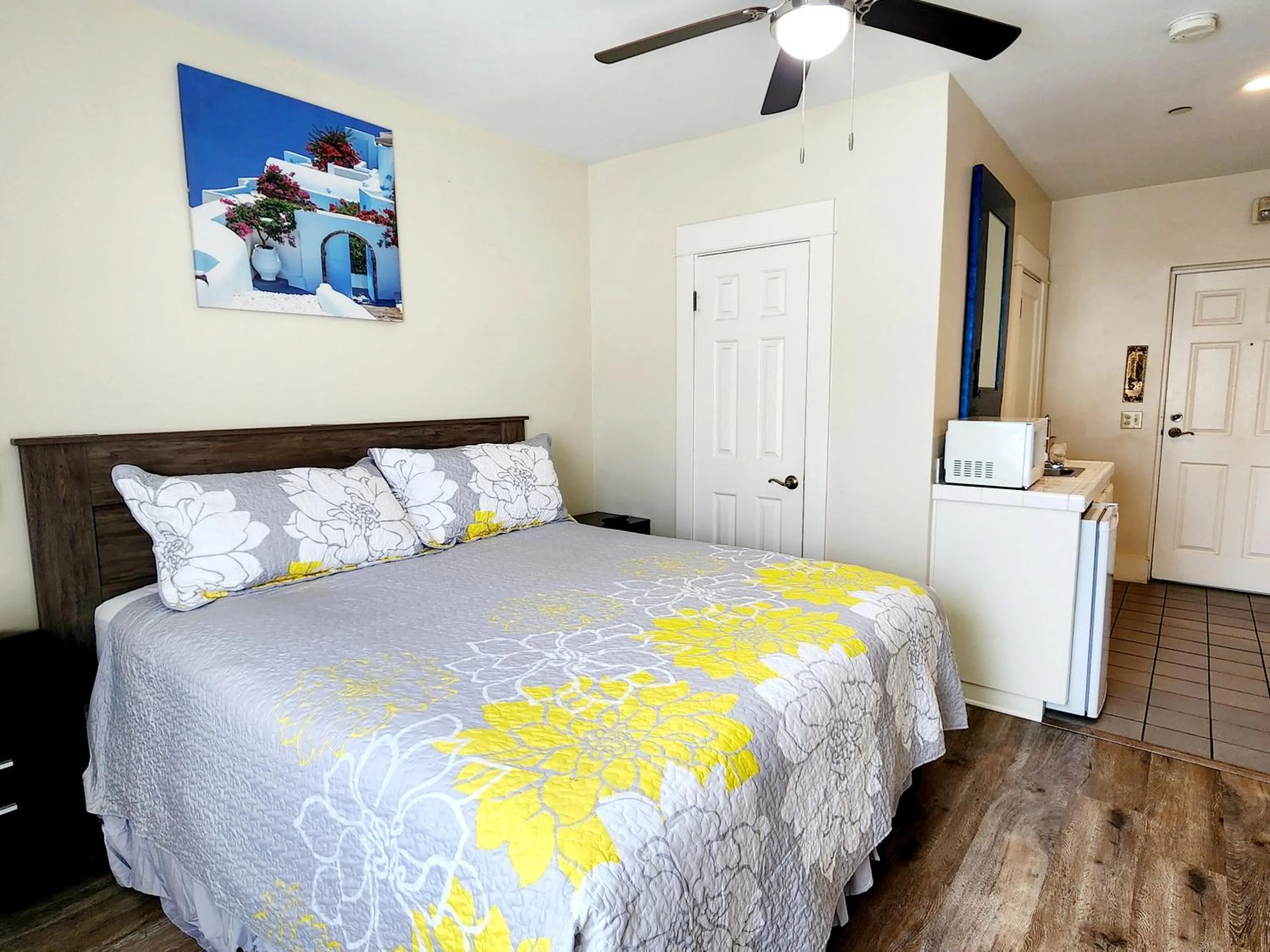 Standard King Room in Santa Paula Inn