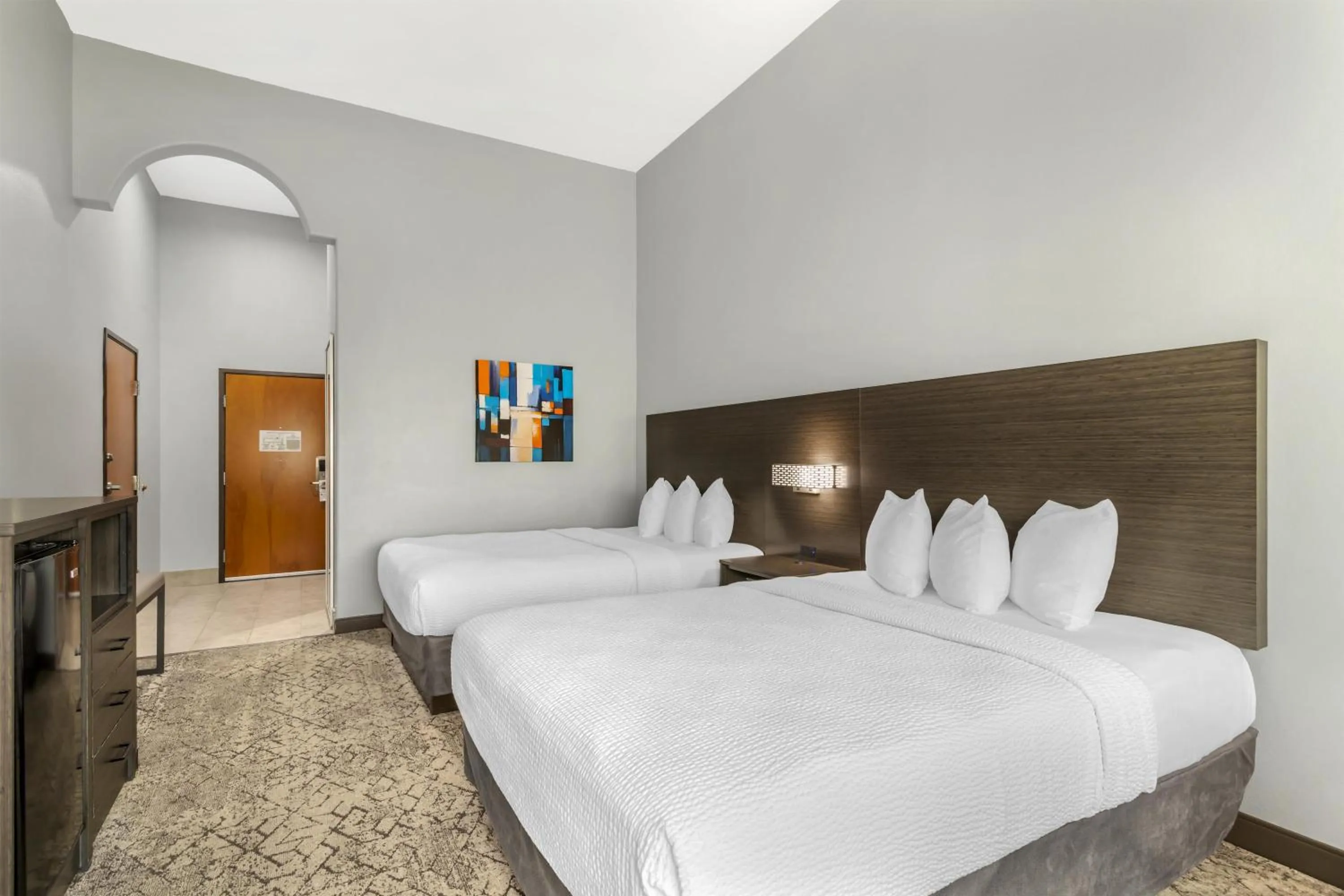 Queen Room with Two Queen Beds - Disability Access/Bath Tub in Best Western Plus New Caney Inn & Suites