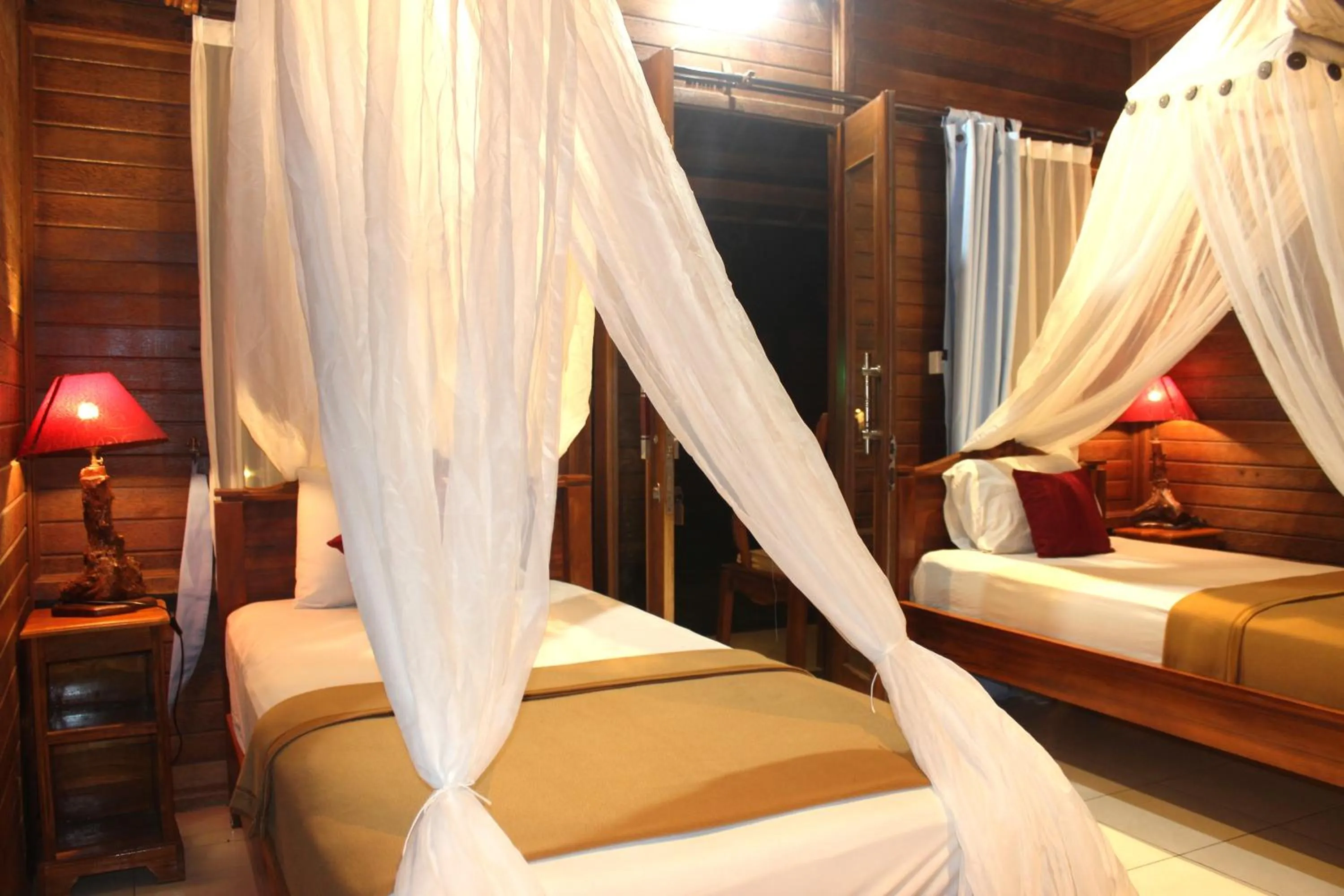 Deluxe Twin Room in Boga Segara Villa And Resto