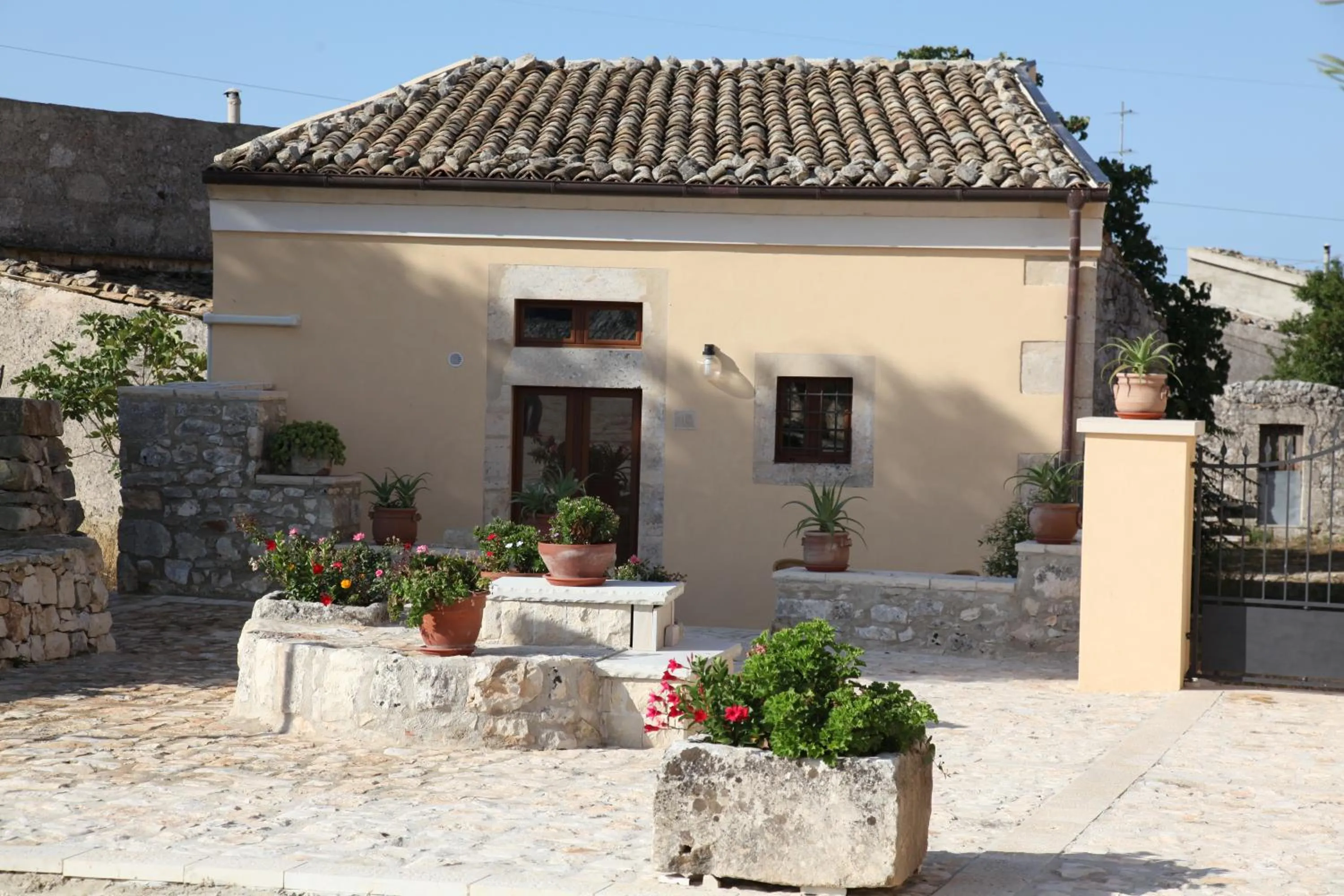 Apartment - Split Level in Artemisia Resort