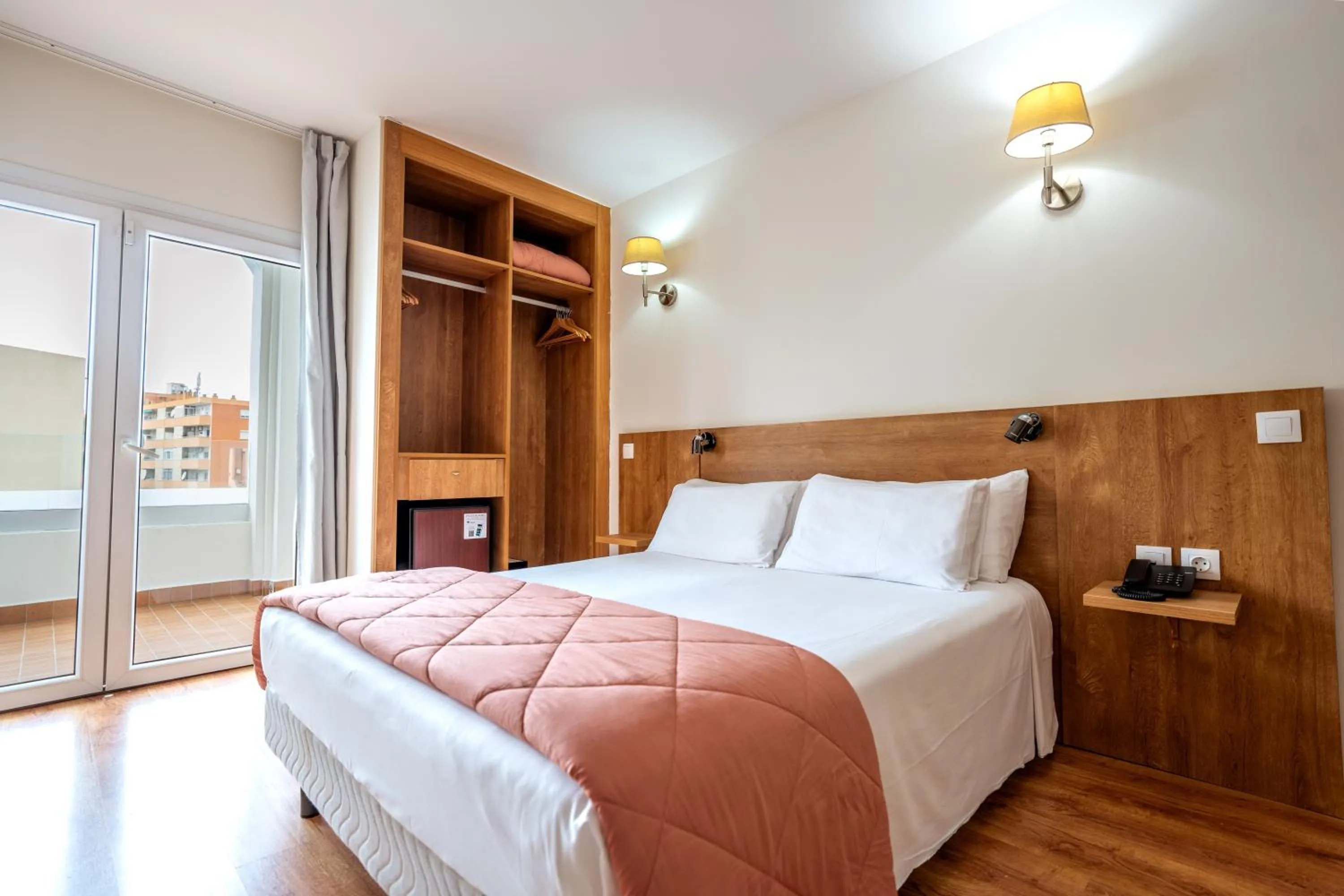 Large Double Room in Nura Santa Ponsa & Spa