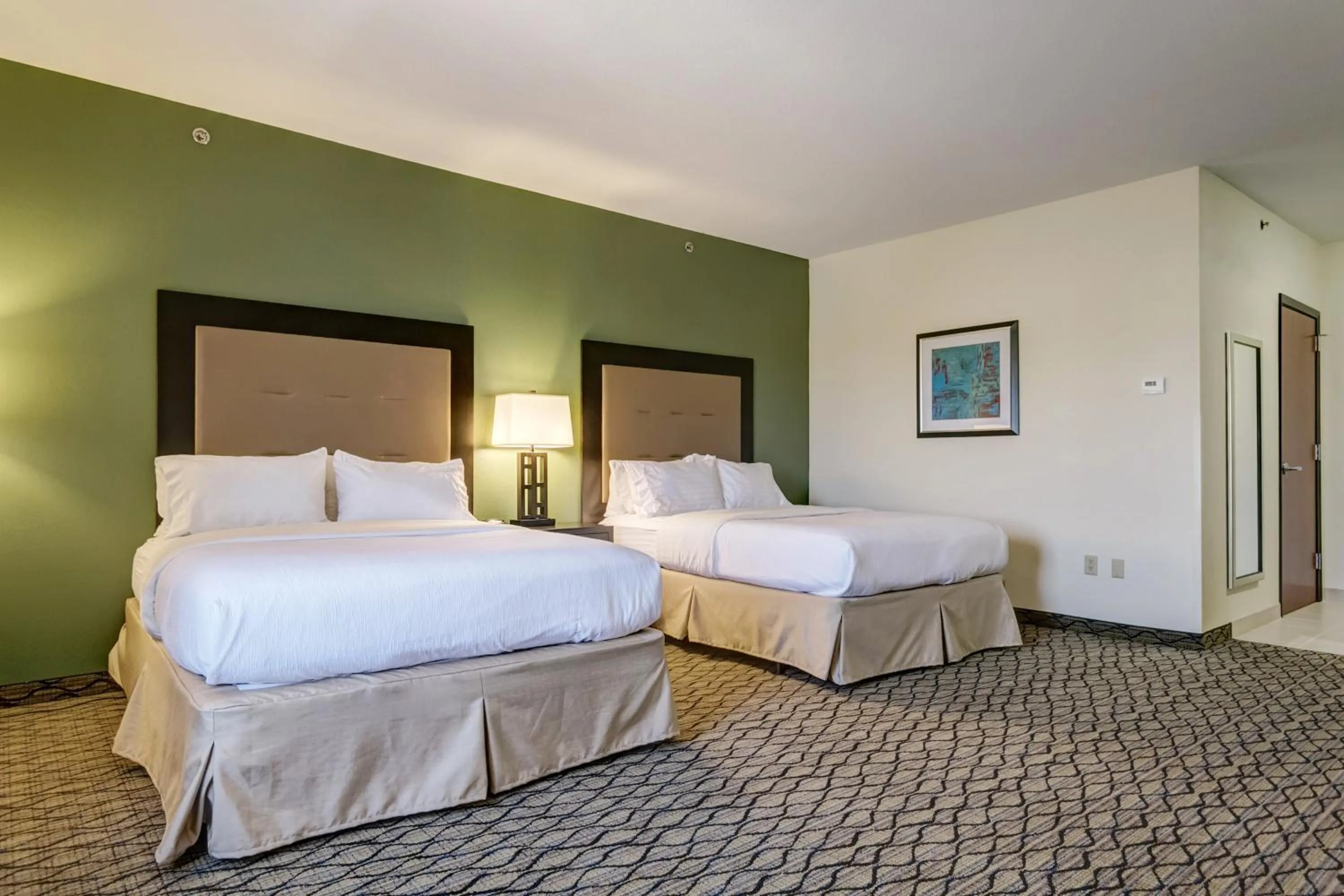 Standard Queen Room with Two Queen Beds in Holiday Inn Poplar Bluff by IHG
