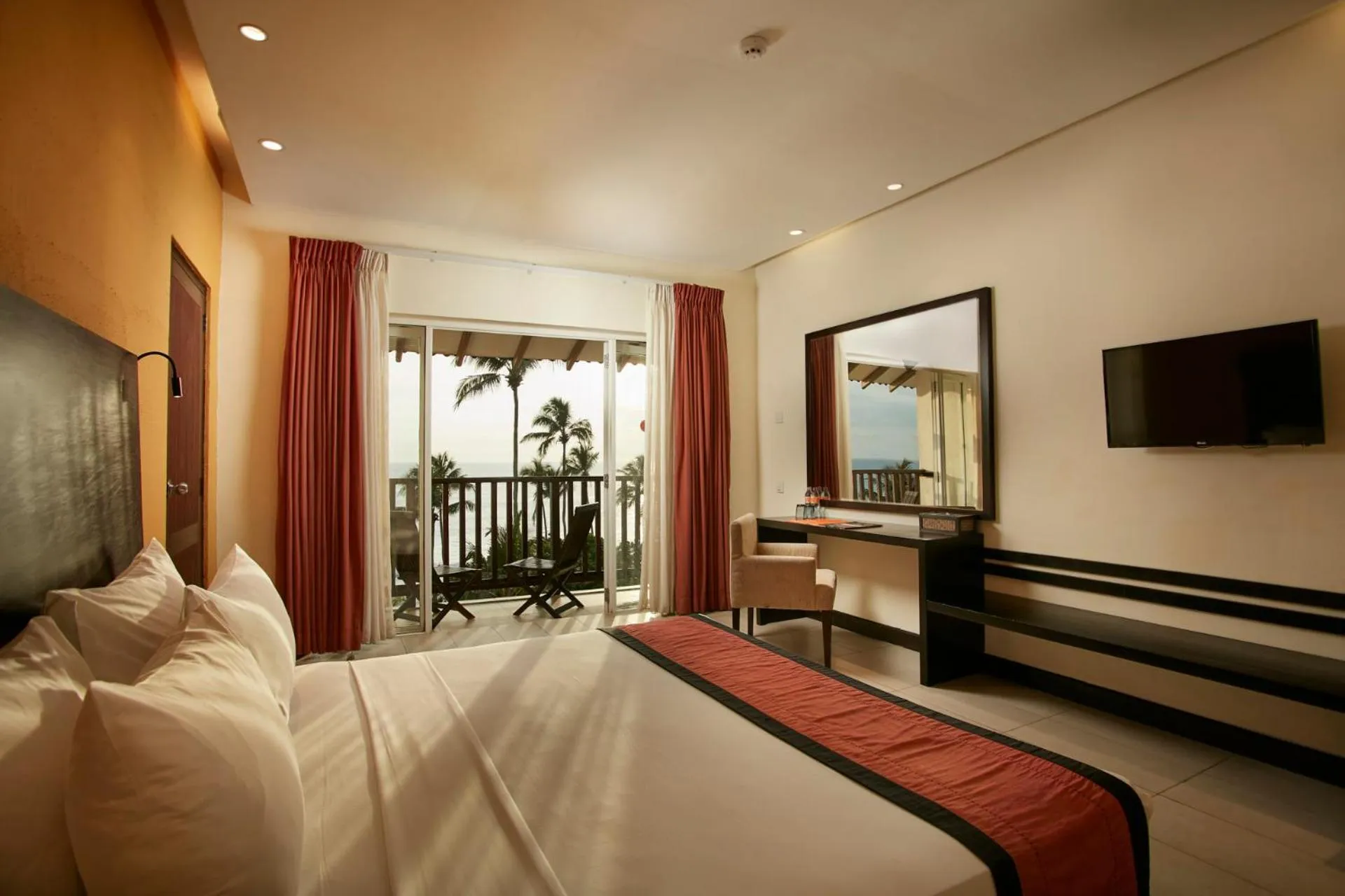 Deluxe Room - single occupancy in Citrus Hikkaduwa