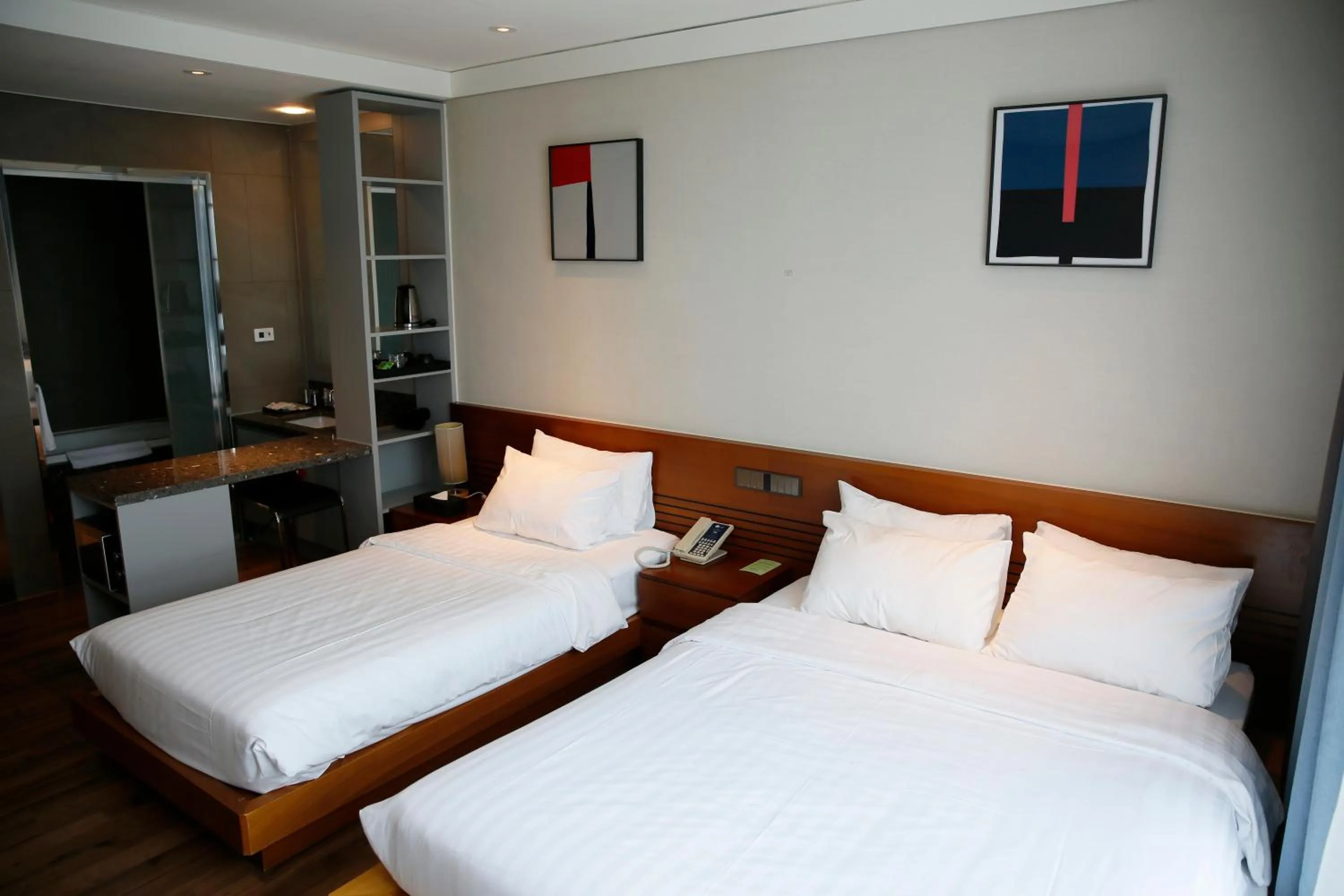 Deluxe Family Twin Room in J One Hotel Cheongju