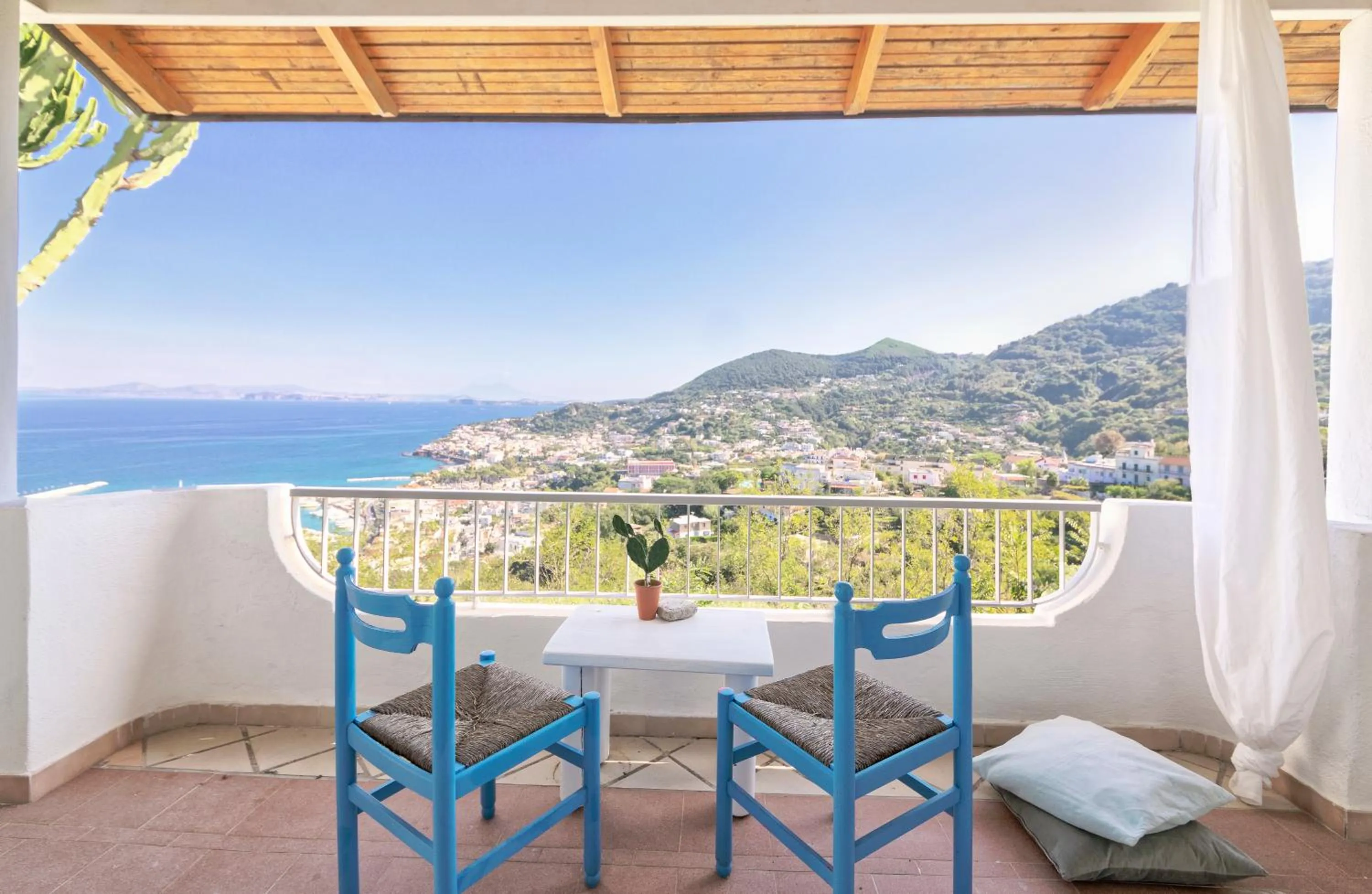 Double or Twin Room with Balcony and Sea View in Paradise Relais Villa Janto'