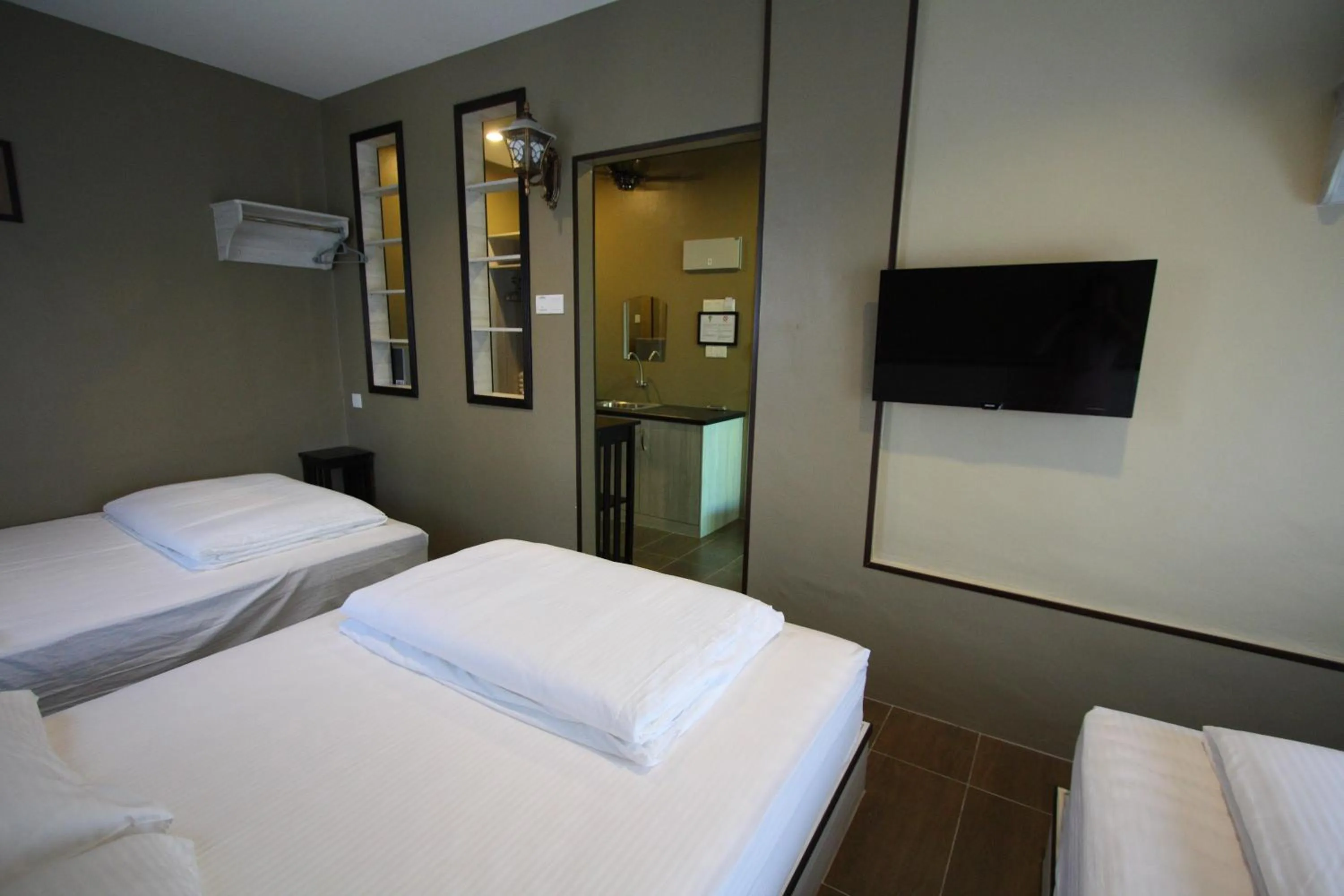 Family Room in Shamrock Greenhill