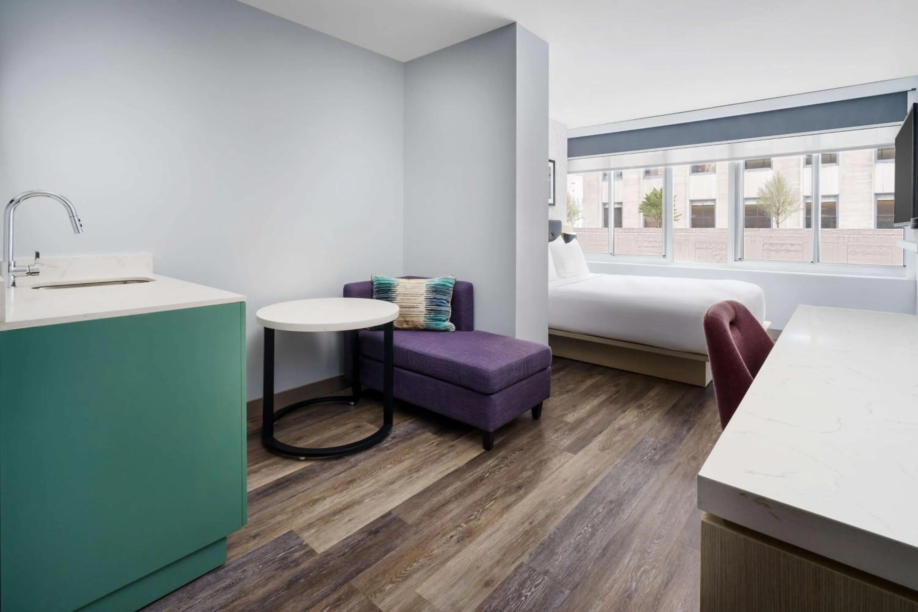 Deluxe Queen Room in DoubleTree by Hilton New York Midtown Fifth Ave