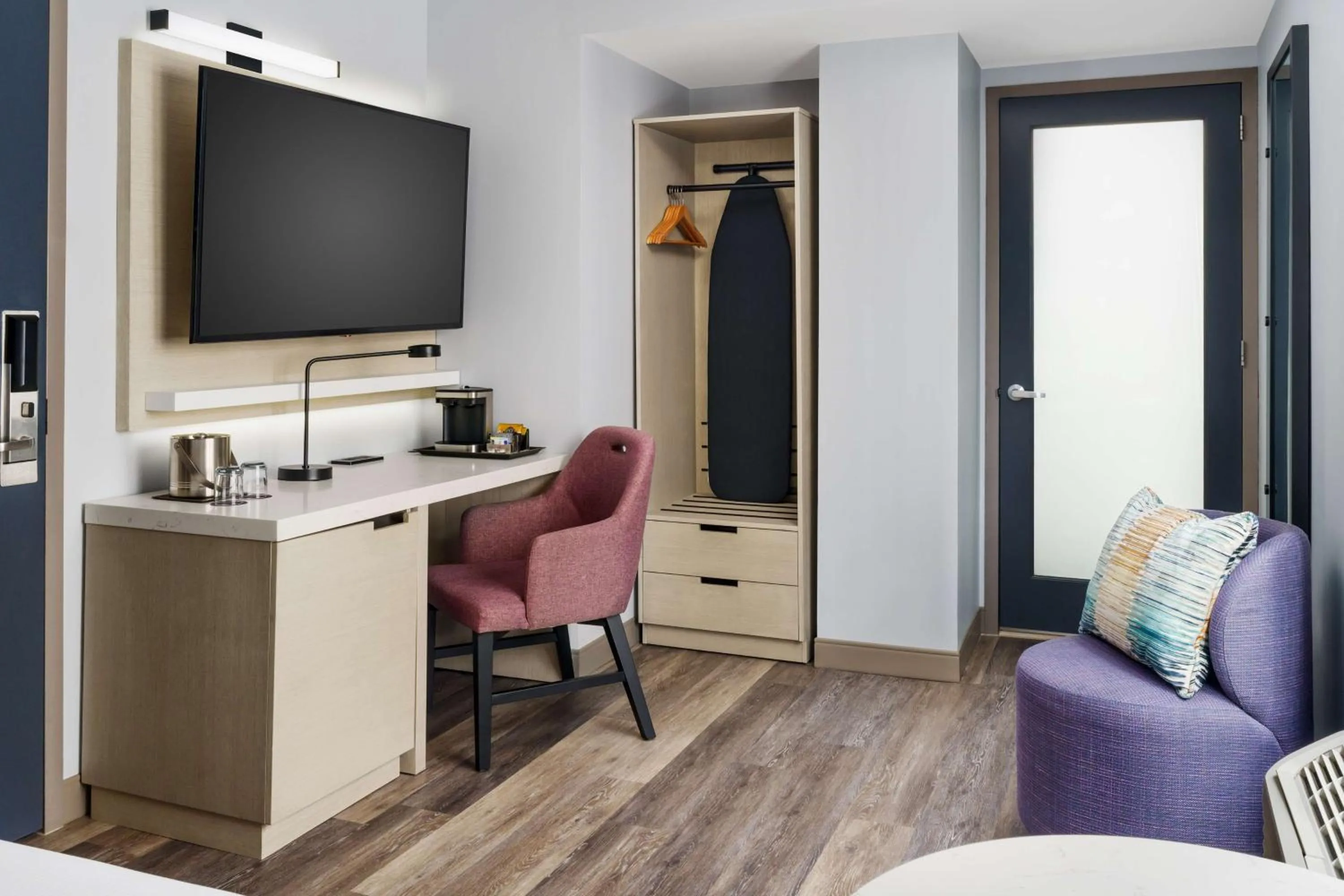 King Room with Balcony in DoubleTree by Hilton New York Midtown Fifth Ave