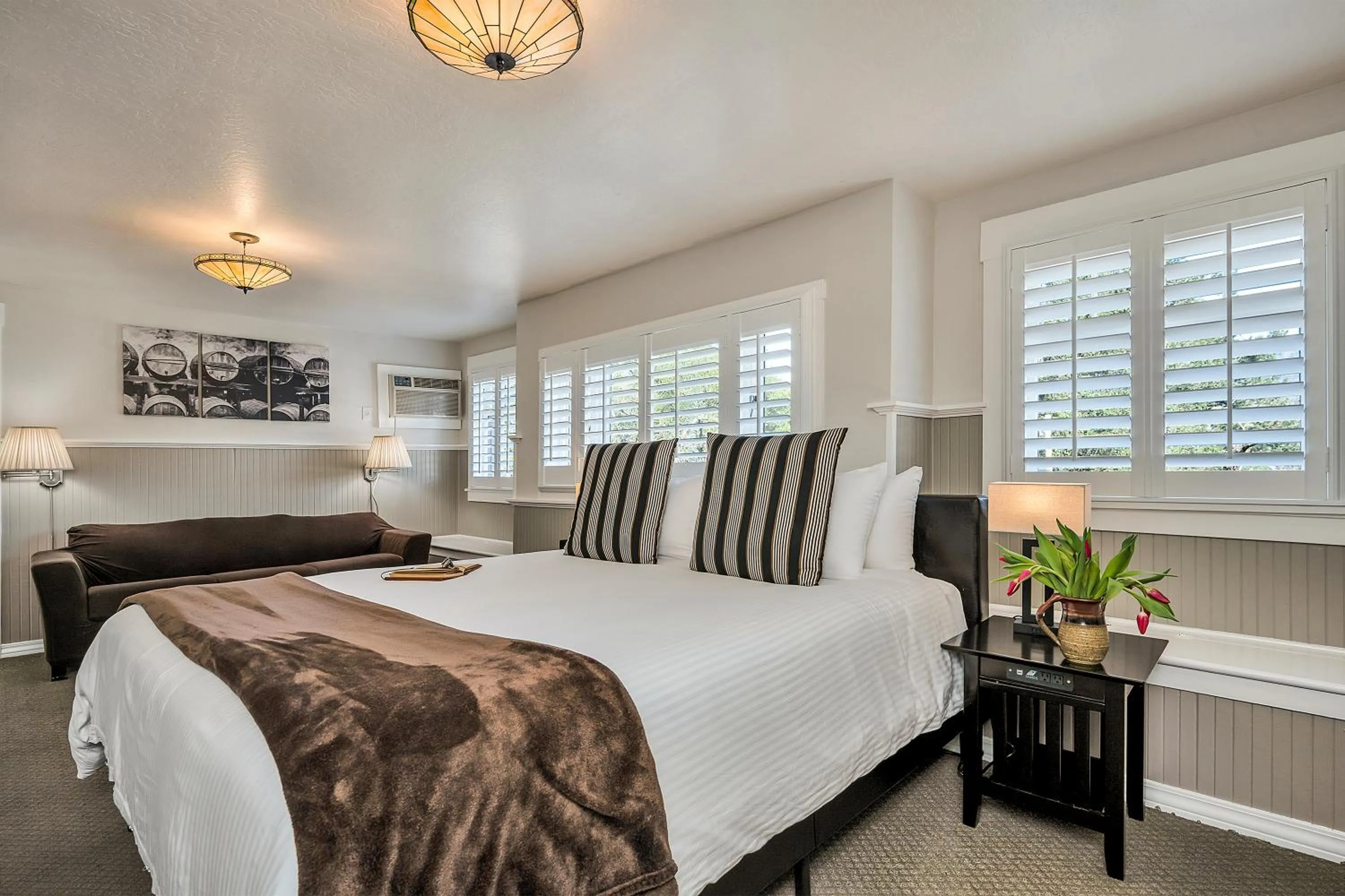 Deluxe King Room in Craftsman Inn