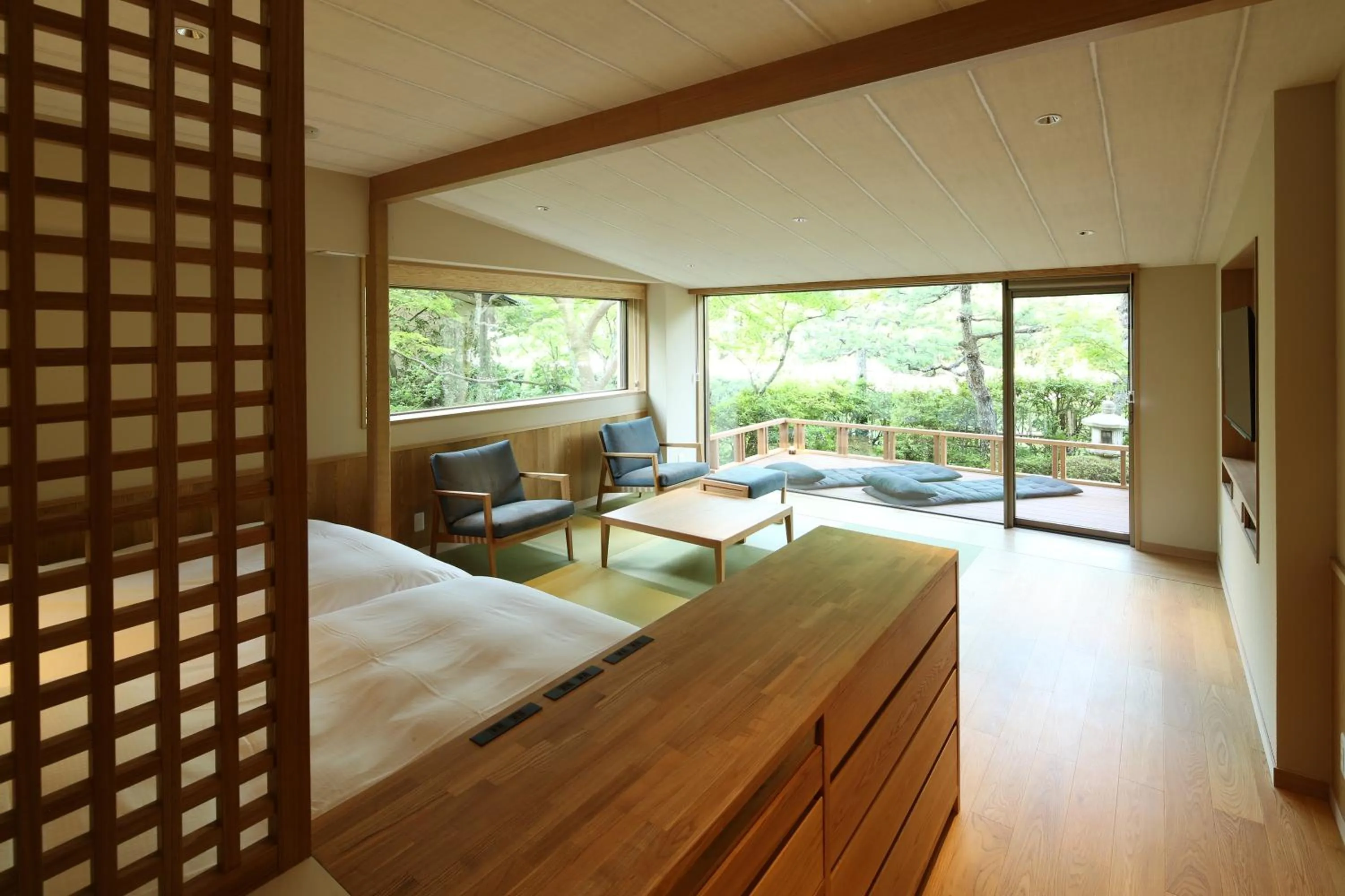 Twin Room with Terrace in Monjusou