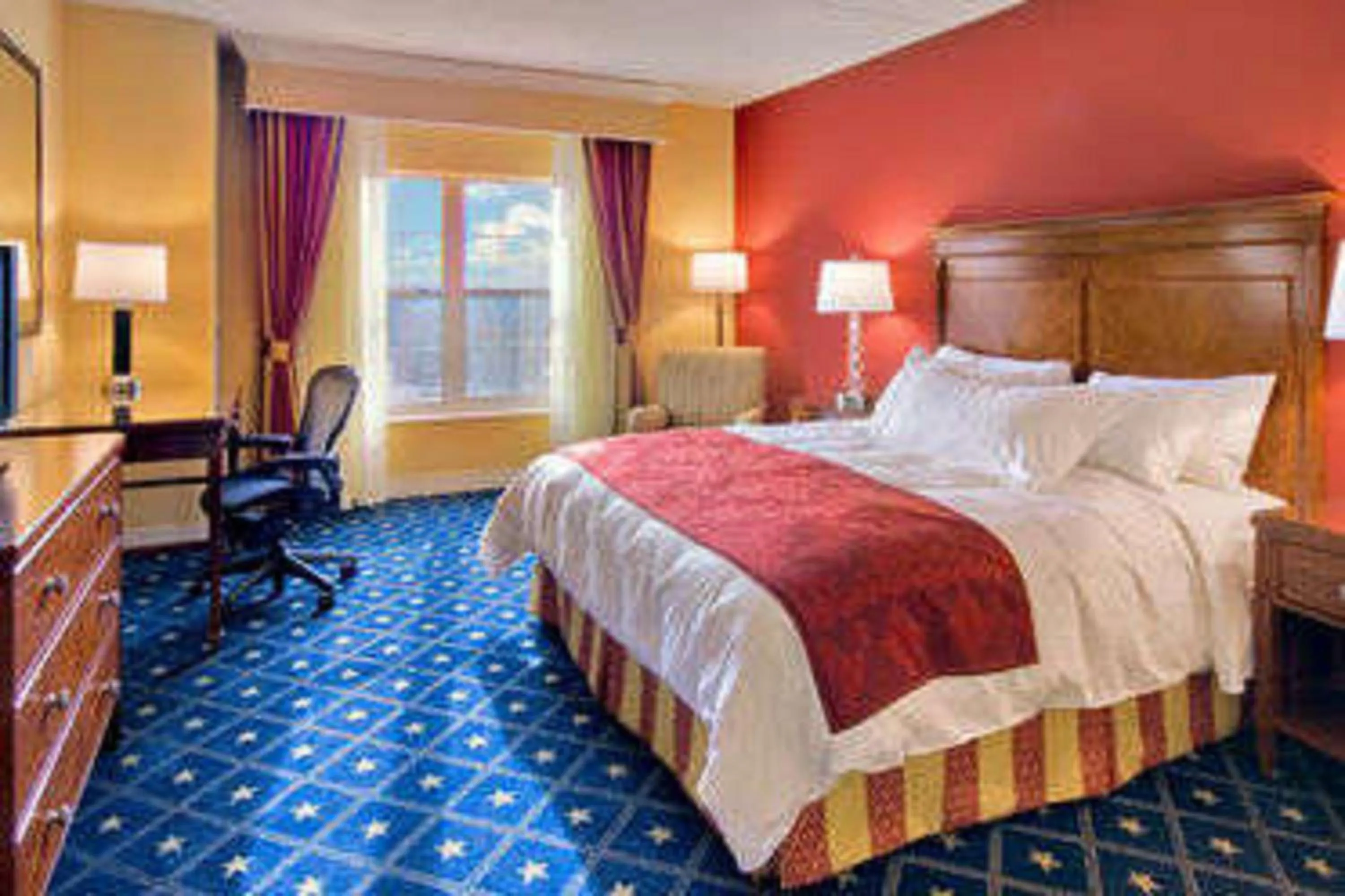 King Room - Mobility Access/Non-Smoking in Wyndham Gettysburg Hotel & Conference Center