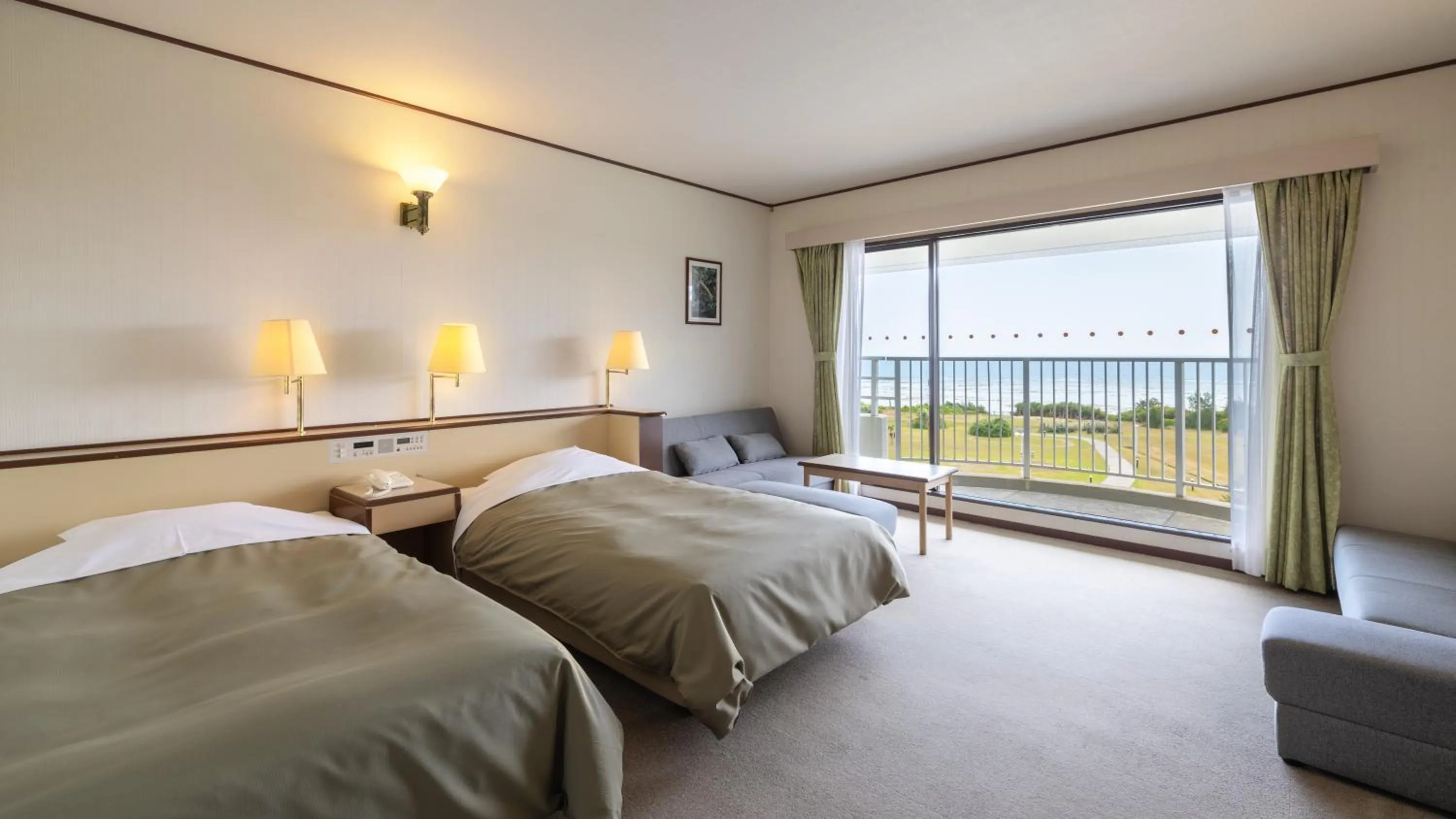 Deluxe Twin Room - single occupancy in Coral Palms