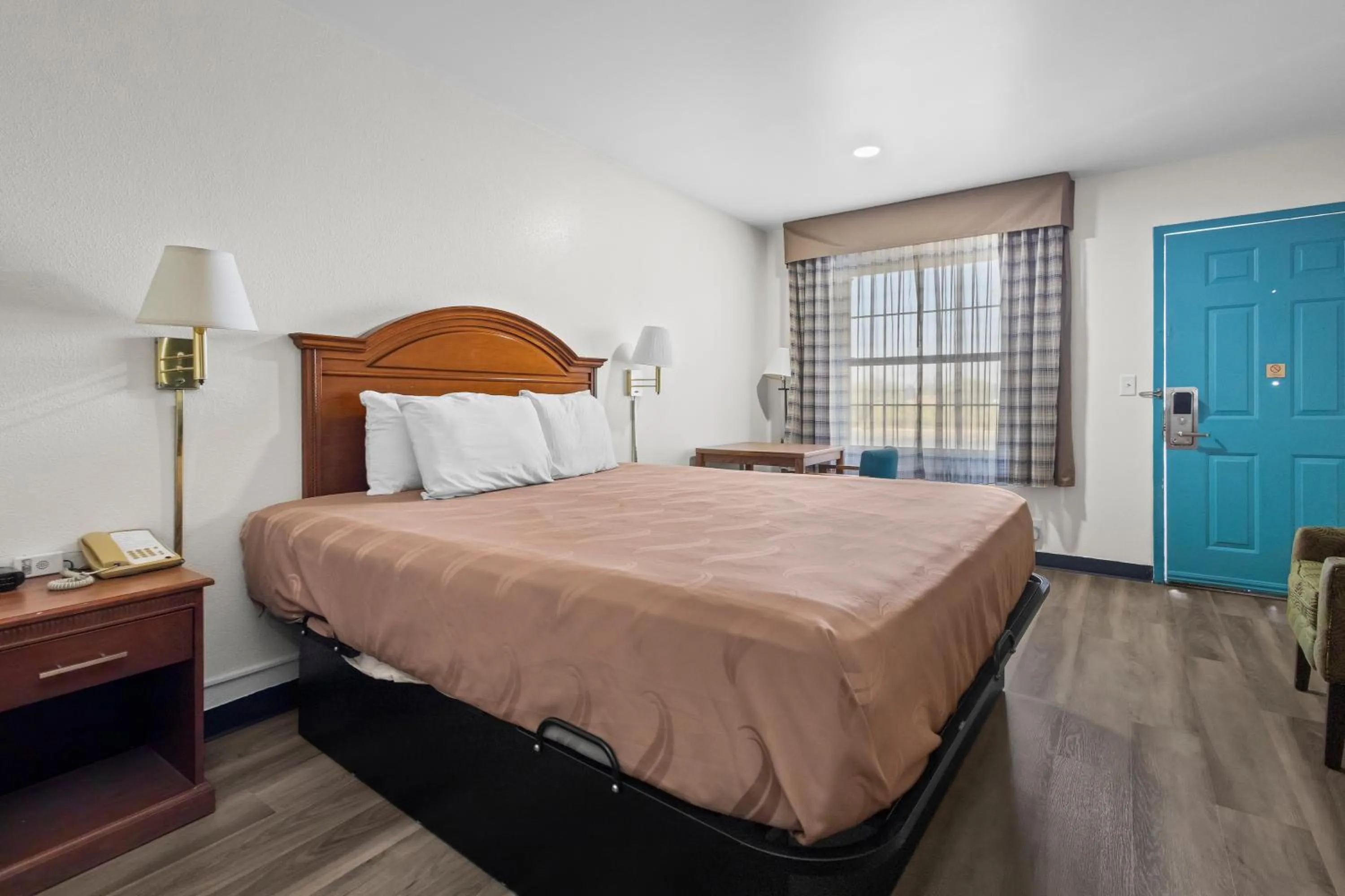 Queen Bed Accessible Non-Smoking in Capital O First Heritage Inn Rantoul IL I 57