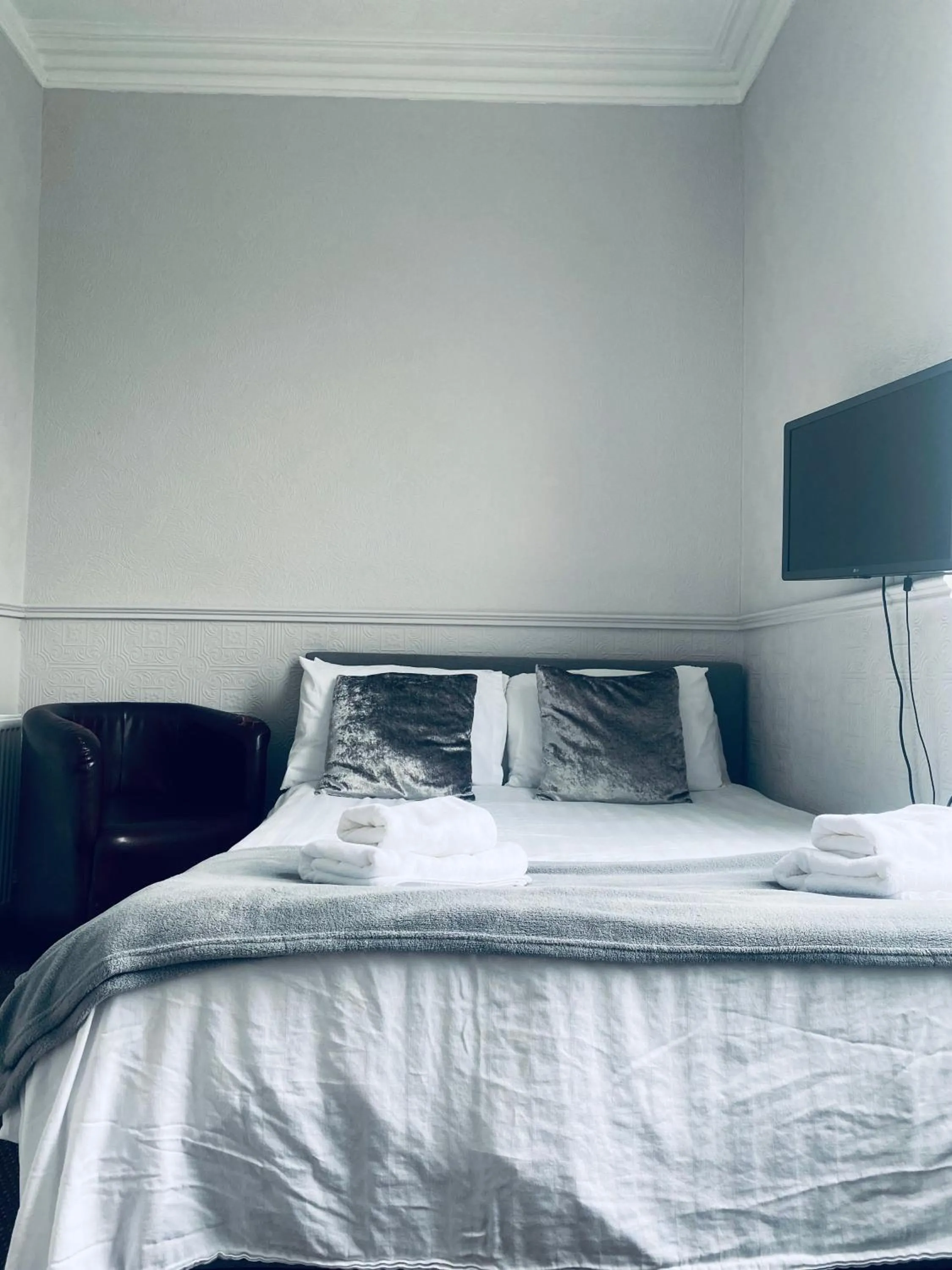 Double Room with Shared Bathroom - single occupancy in The Portmann Hotel