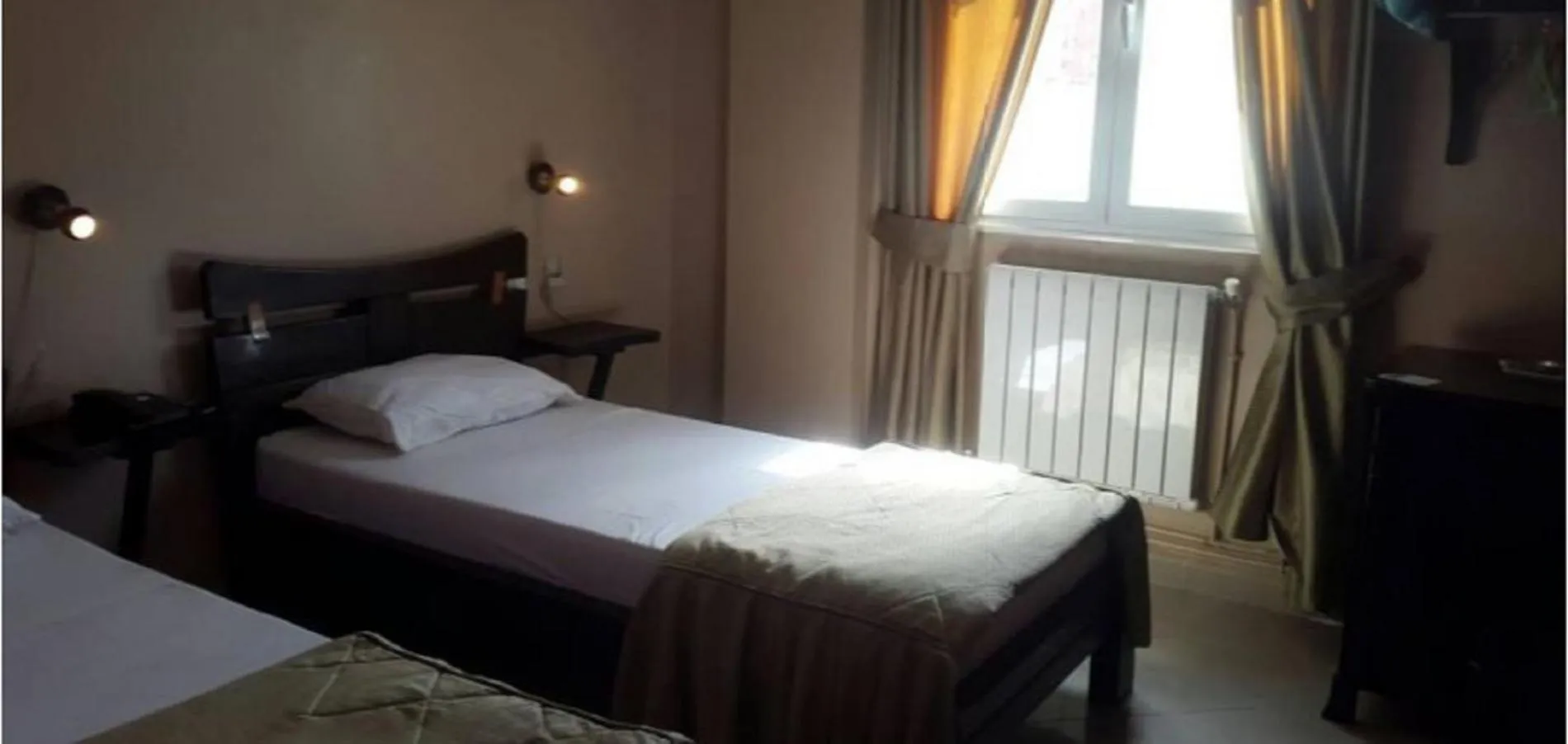 Single Room in Roza Hotel