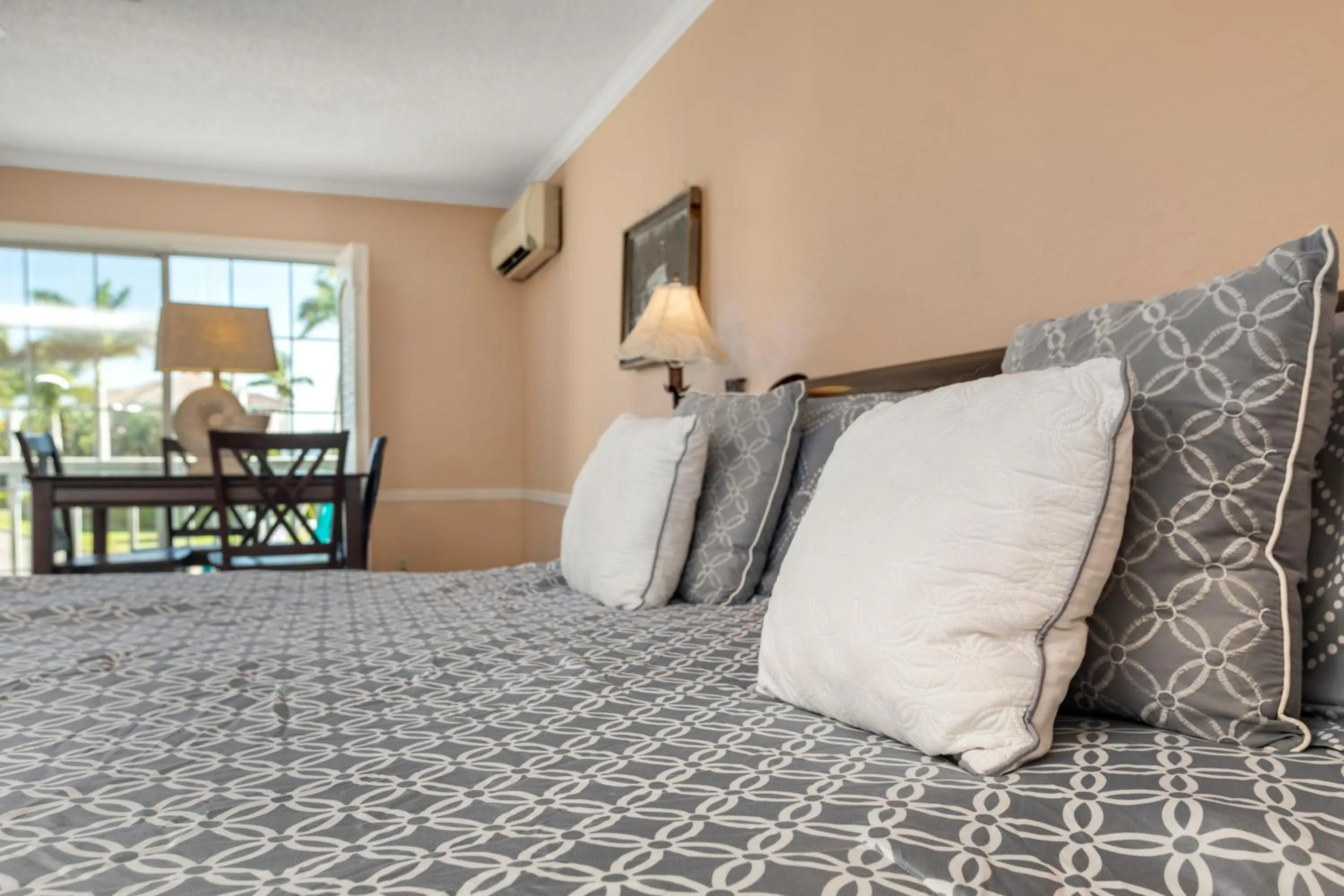 Deluxe King Room - No Water View in The BoatHouse