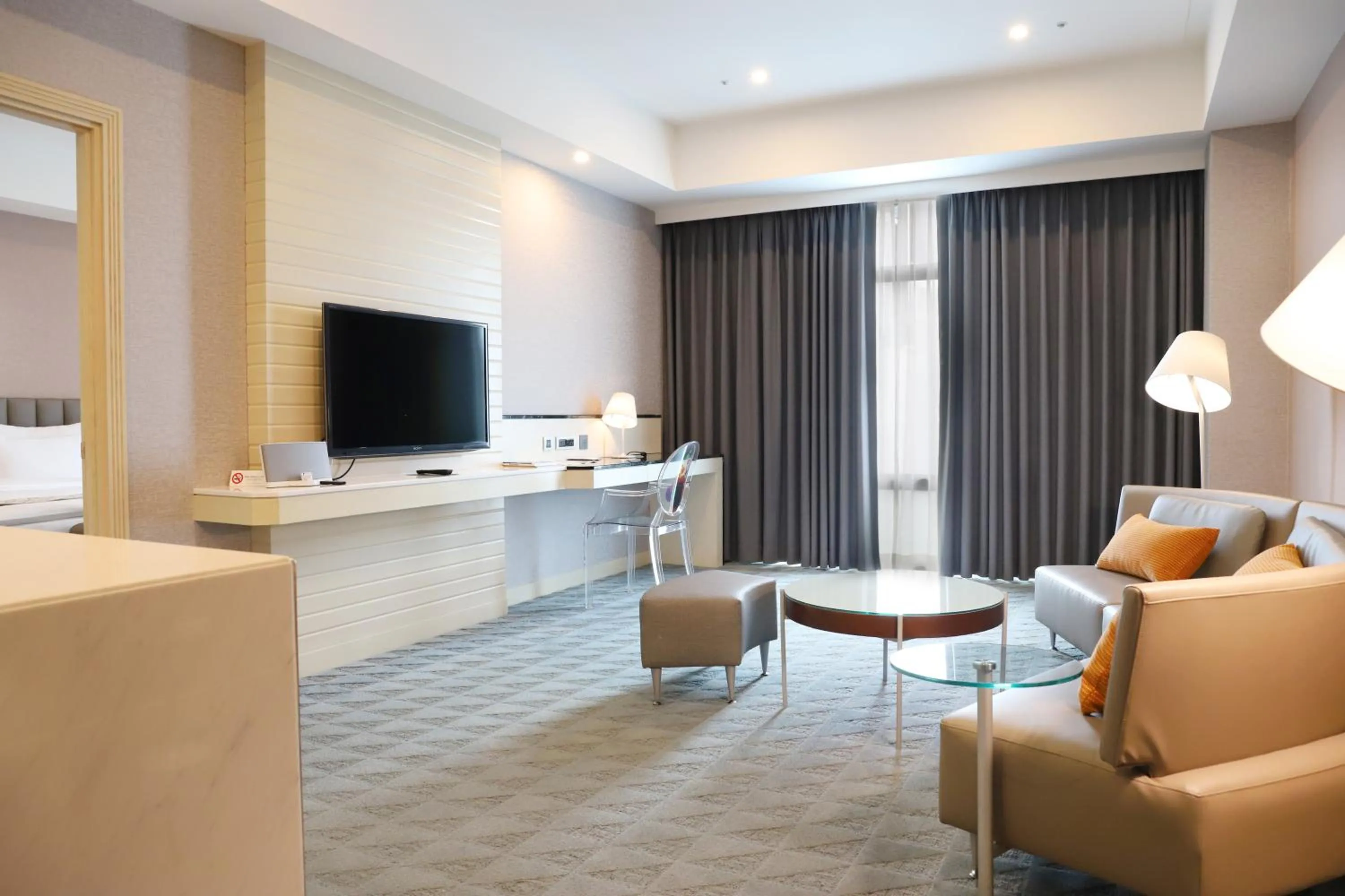 Luxury Suite in Grand Victoria Hotel