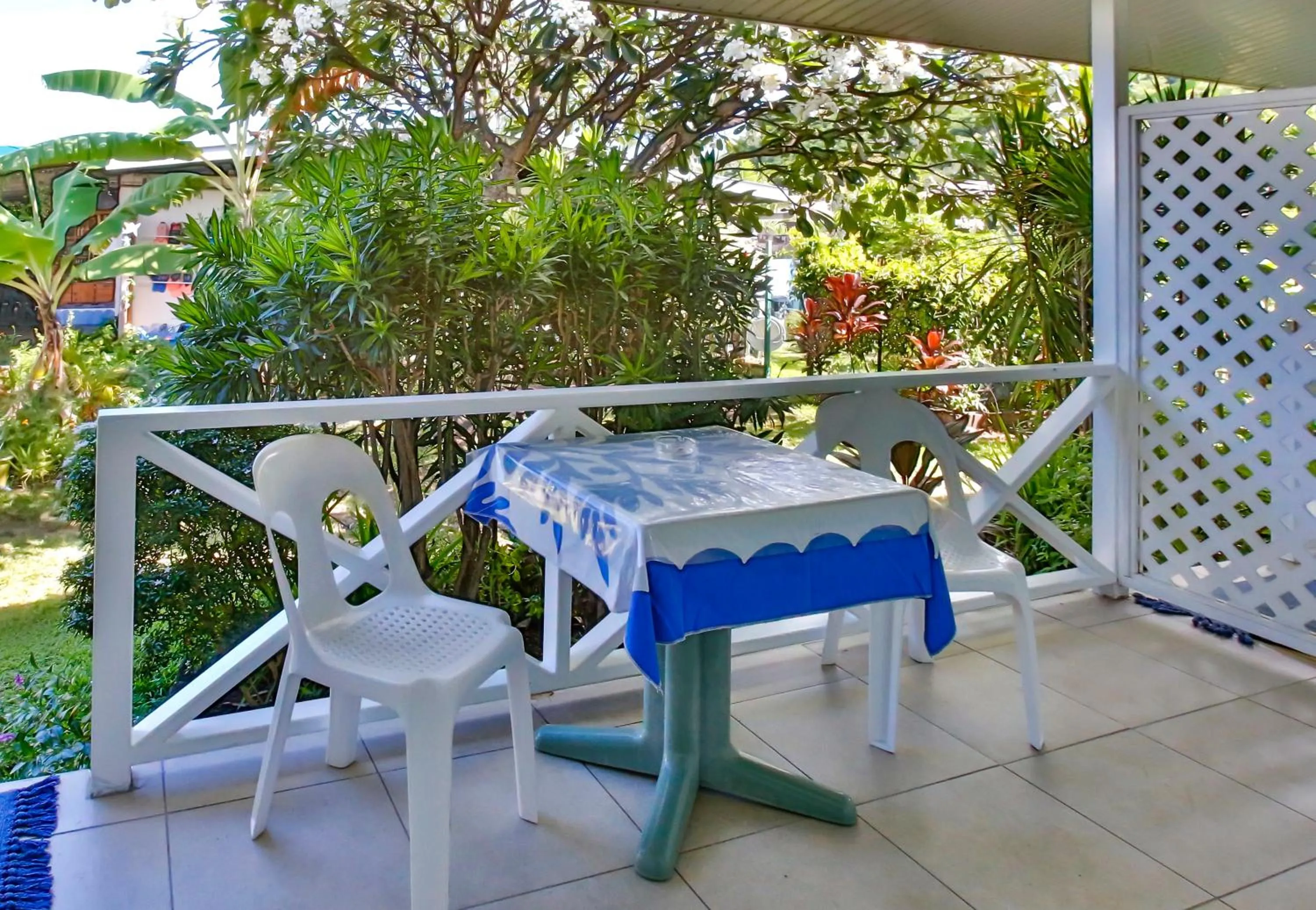 Quadruple Room with Garden View in Pension De La Plage