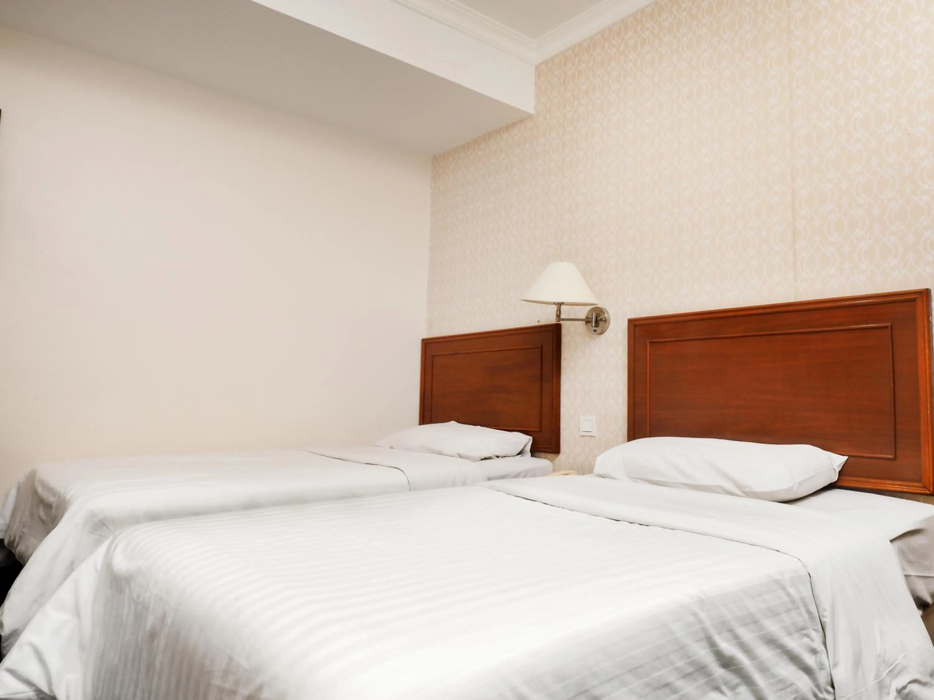 Superior Twin Room in Sun Inns Hotel Subang