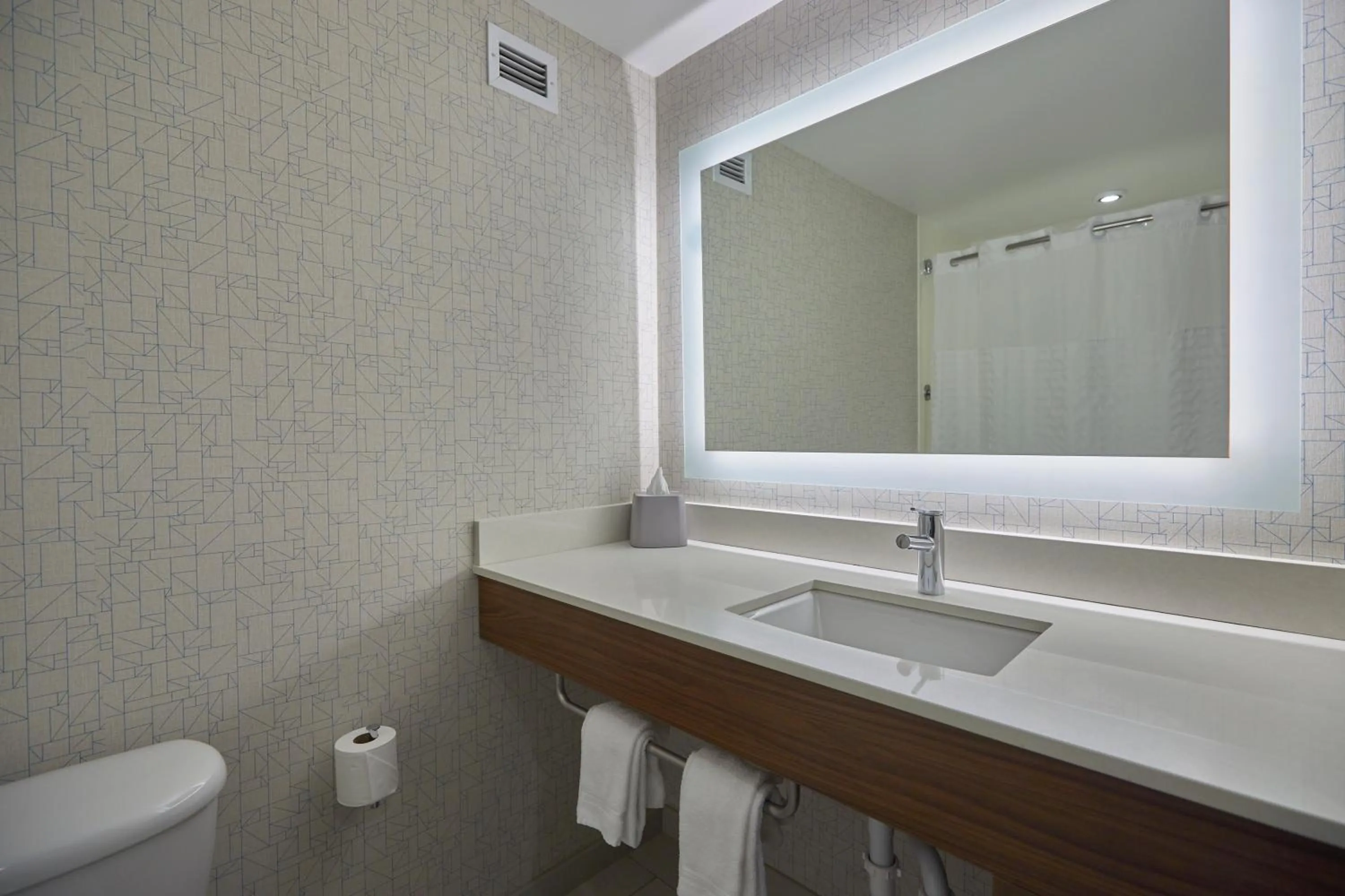 Suite - Mobility Access/Hearing Accessible in Holiday Inn Express : Eugene - Springfield by IHG