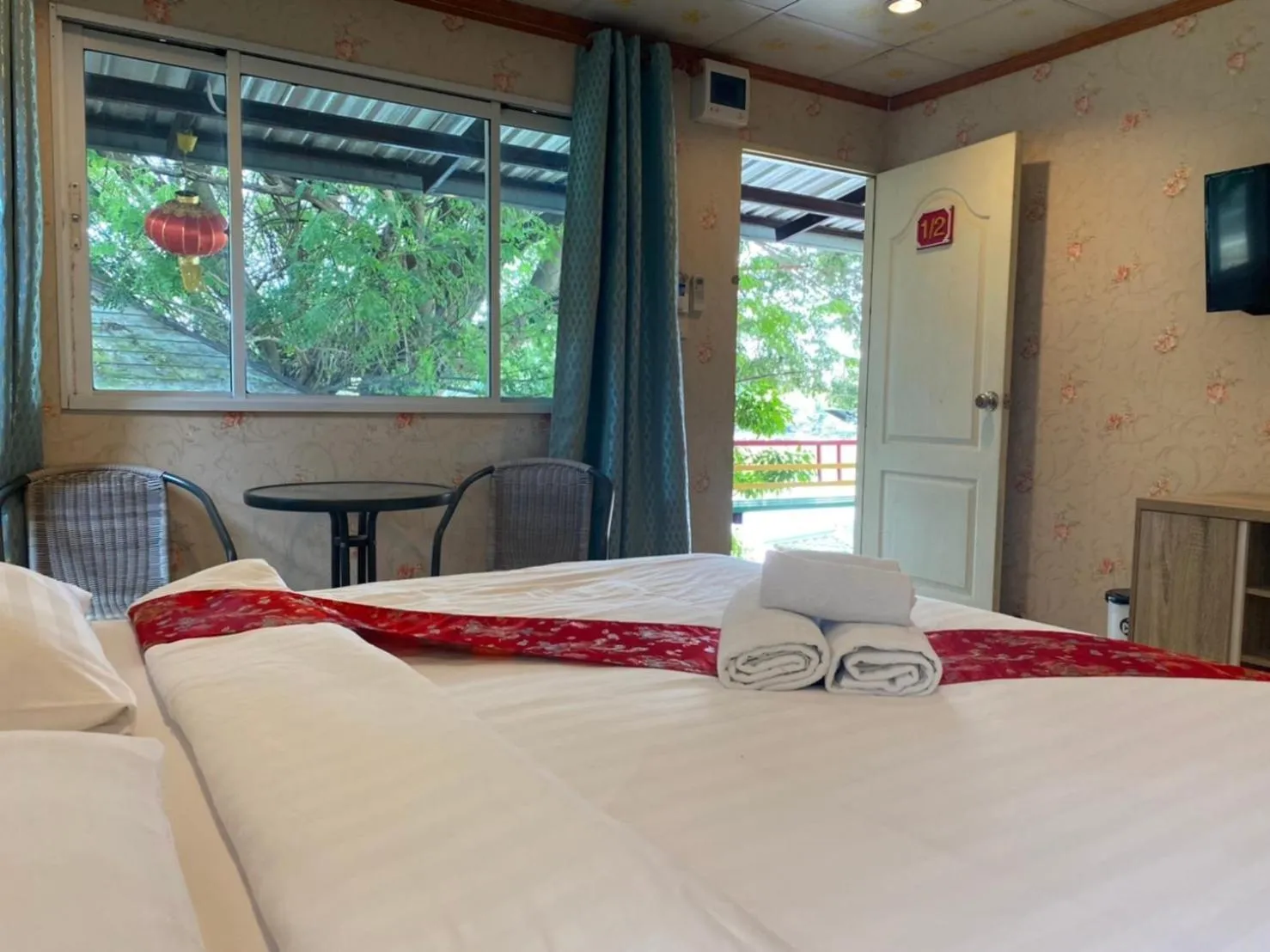Standard Double Room in Golden Dragon Kanchanaburi