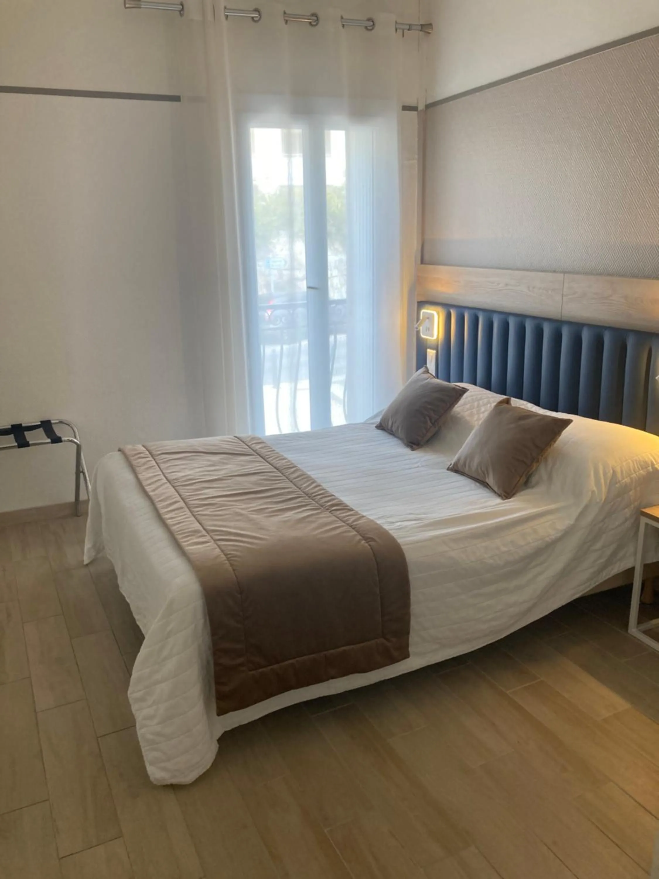 Double Room in Hotel Le Golfe