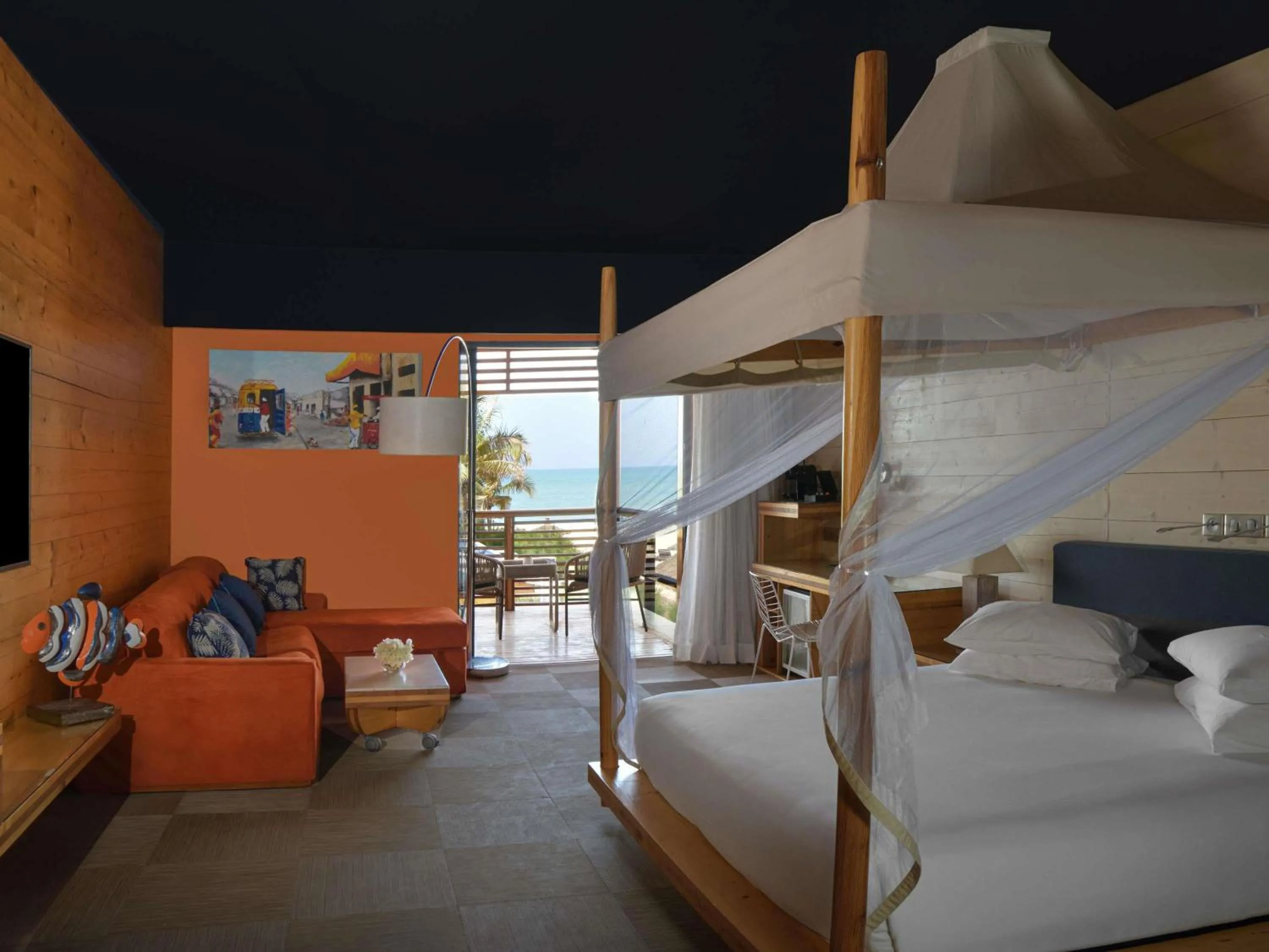 Deluxe Blue Bay Beach Suite in Movenpick Resort Lamantin Saly