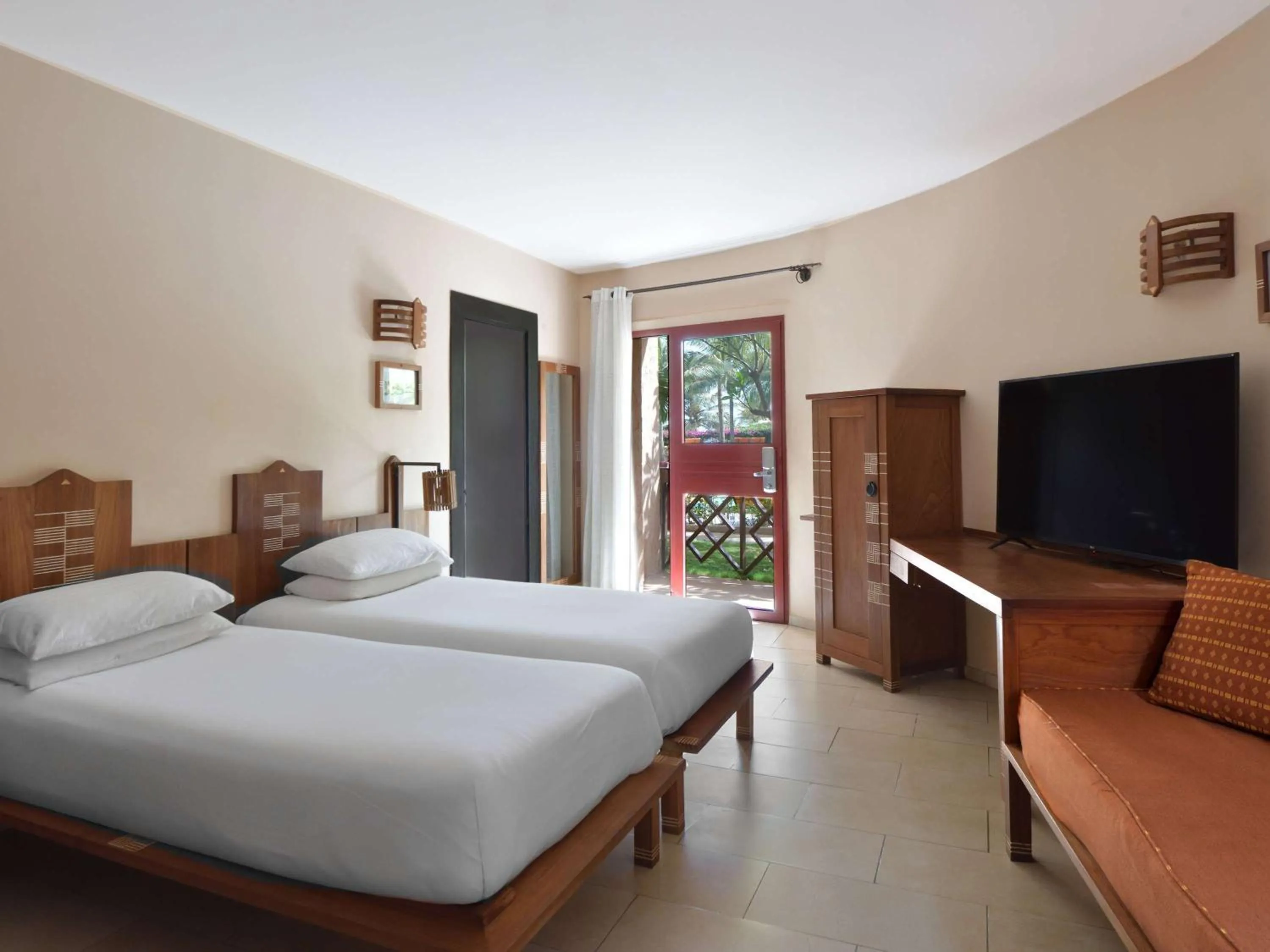 Standard Twin Room in Movenpick Resort Lamantin Saly