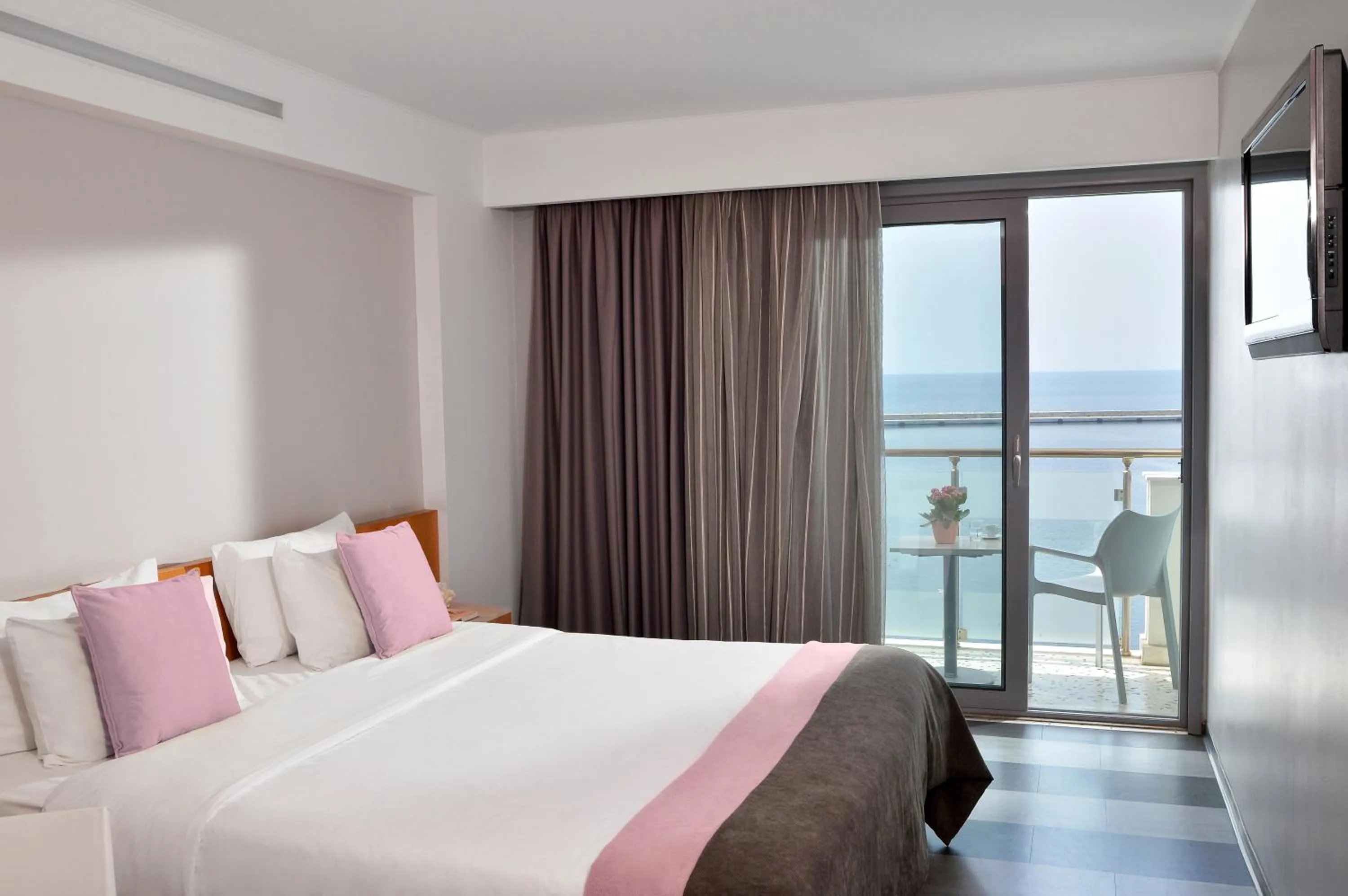 Double Room with Sea View (2 Adults + 1 Child) in Airotel Galaxy