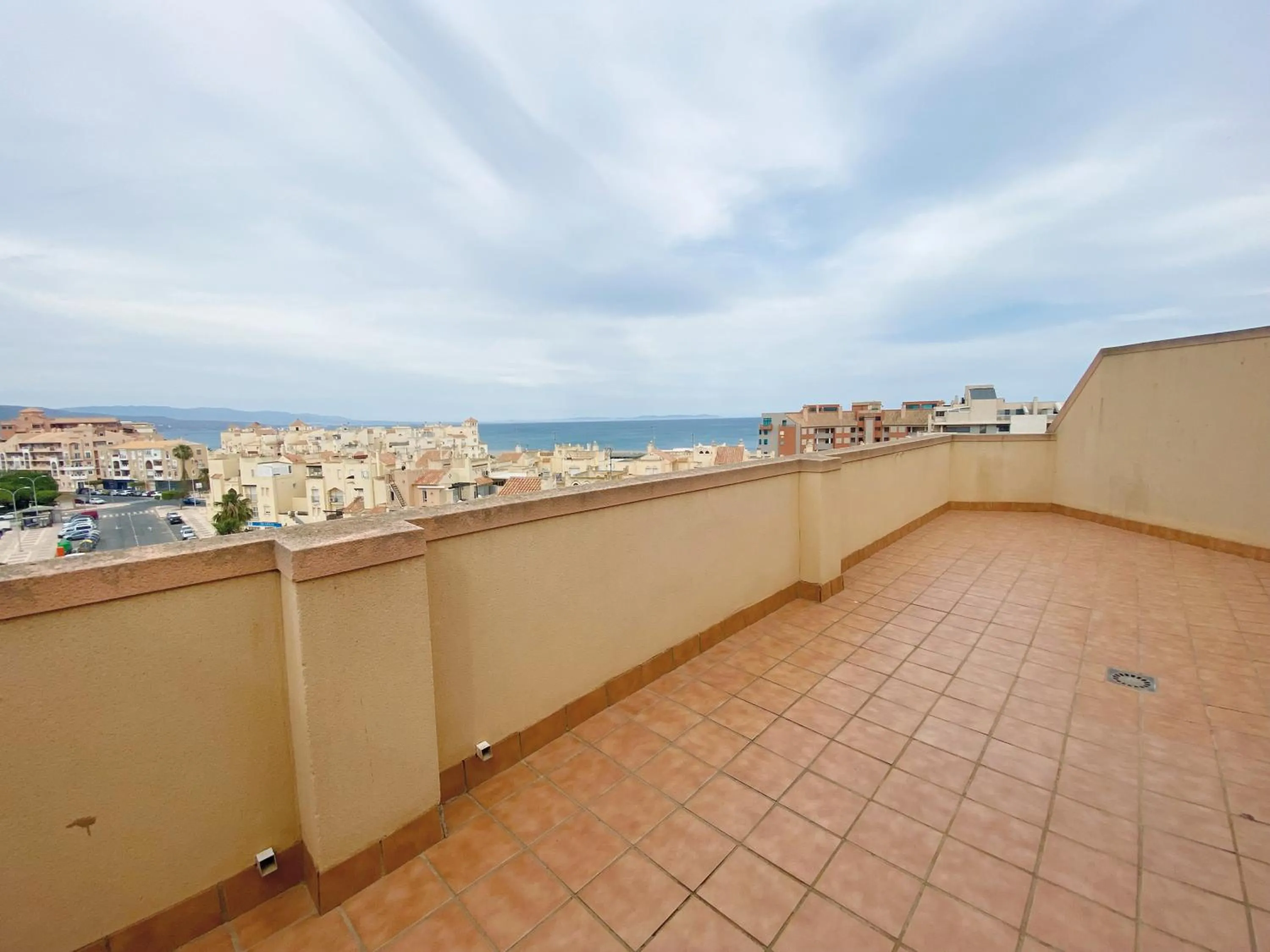 One-Bedroom Apartment with Sea View in Apartamentos Maracay