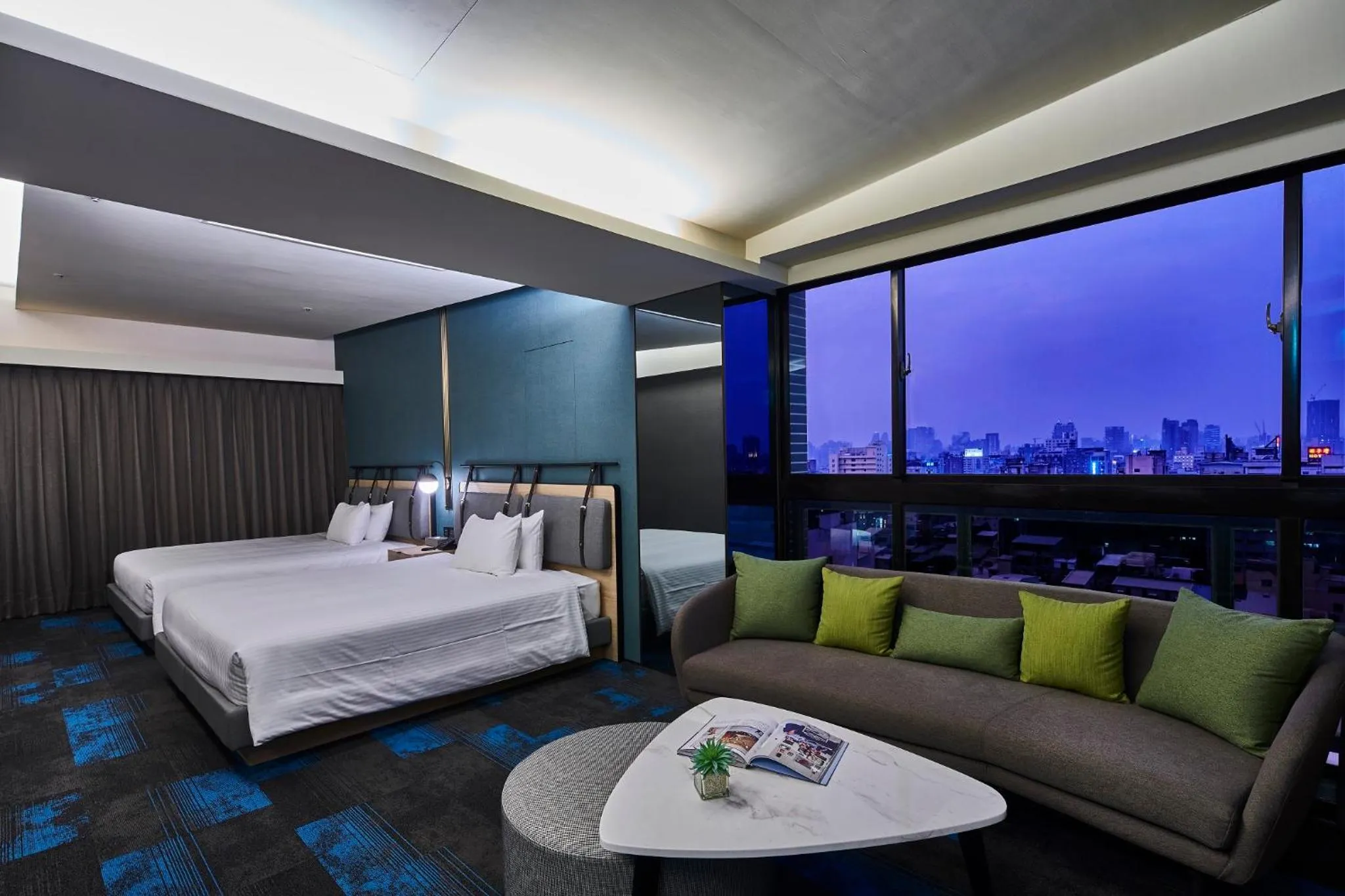 Deluxe Twin Suite in Kung Shang Design Hotel