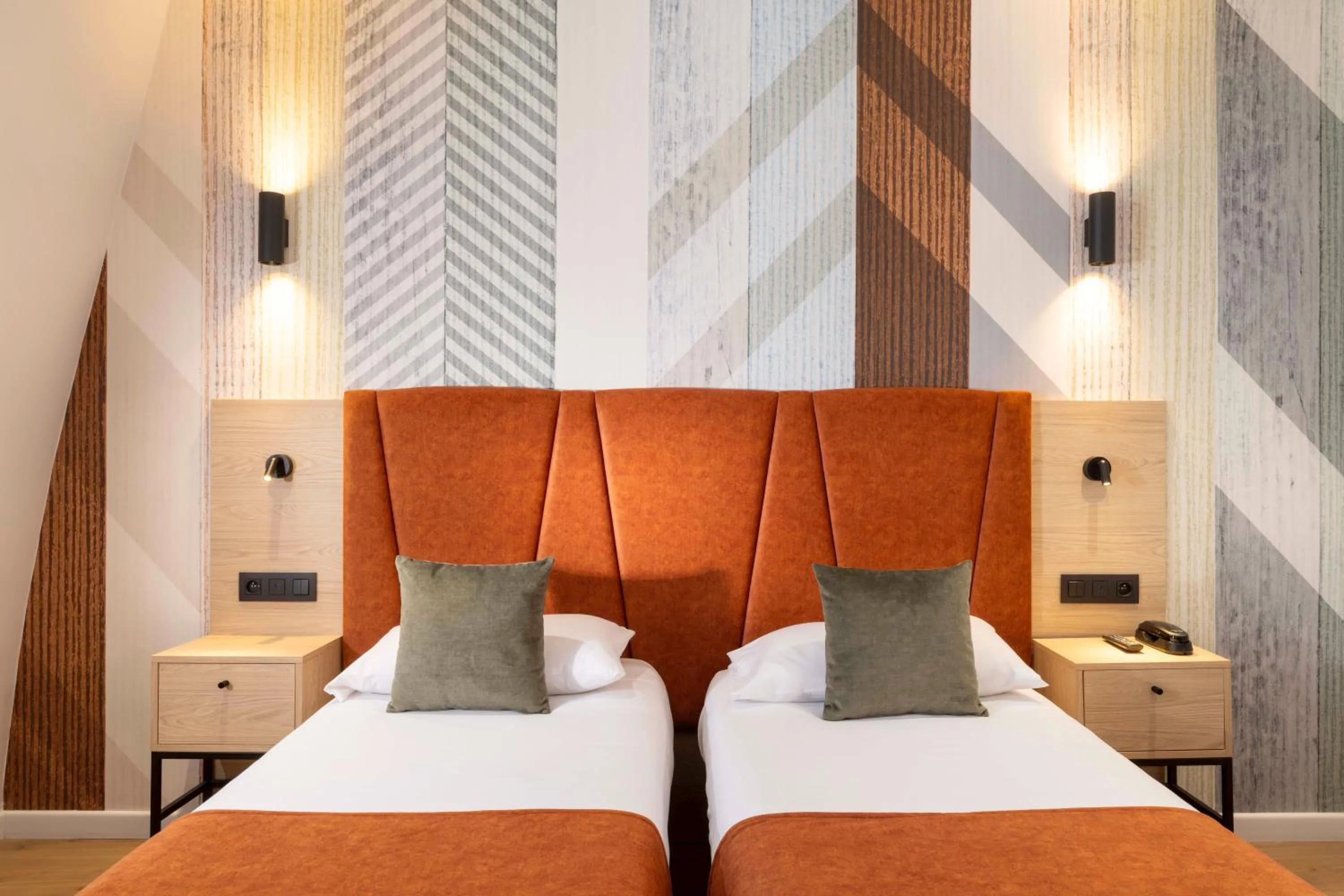 Classic Twin Room in Hotel Espace Champerret