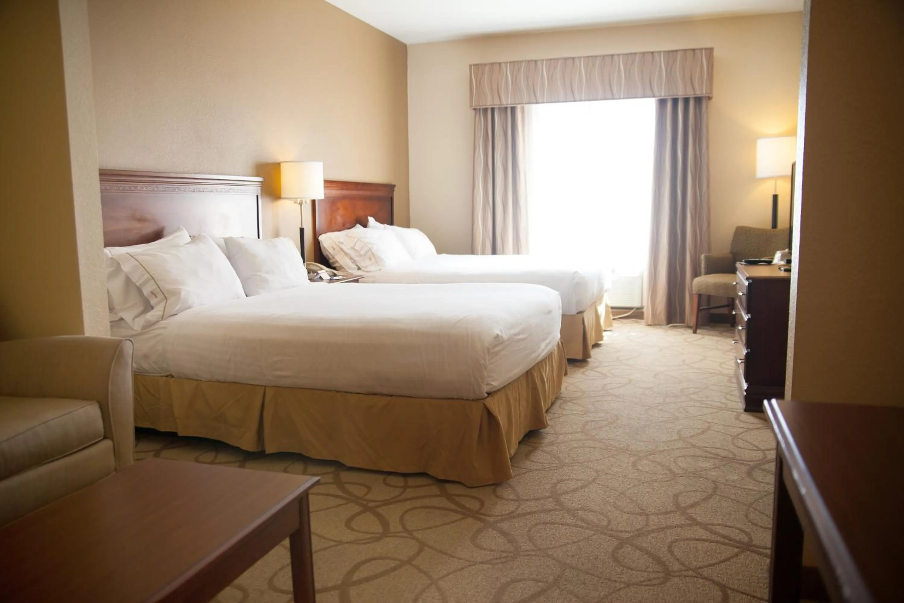 Standard Queen Room with Two Queen Beds in Holiday Inn Express Hotels & Suites Mountain Home by IHG