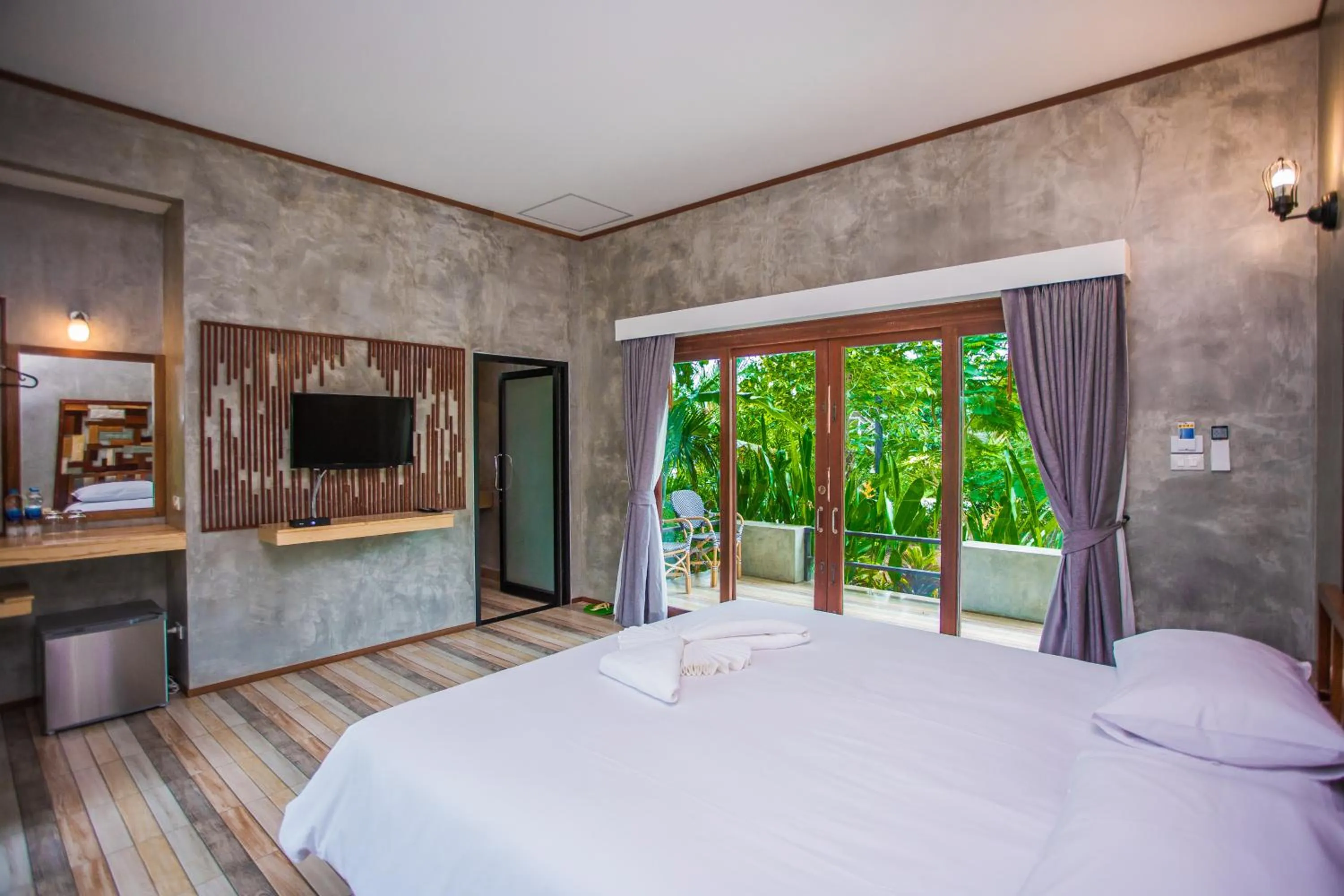King Room in Palm Pran Resort