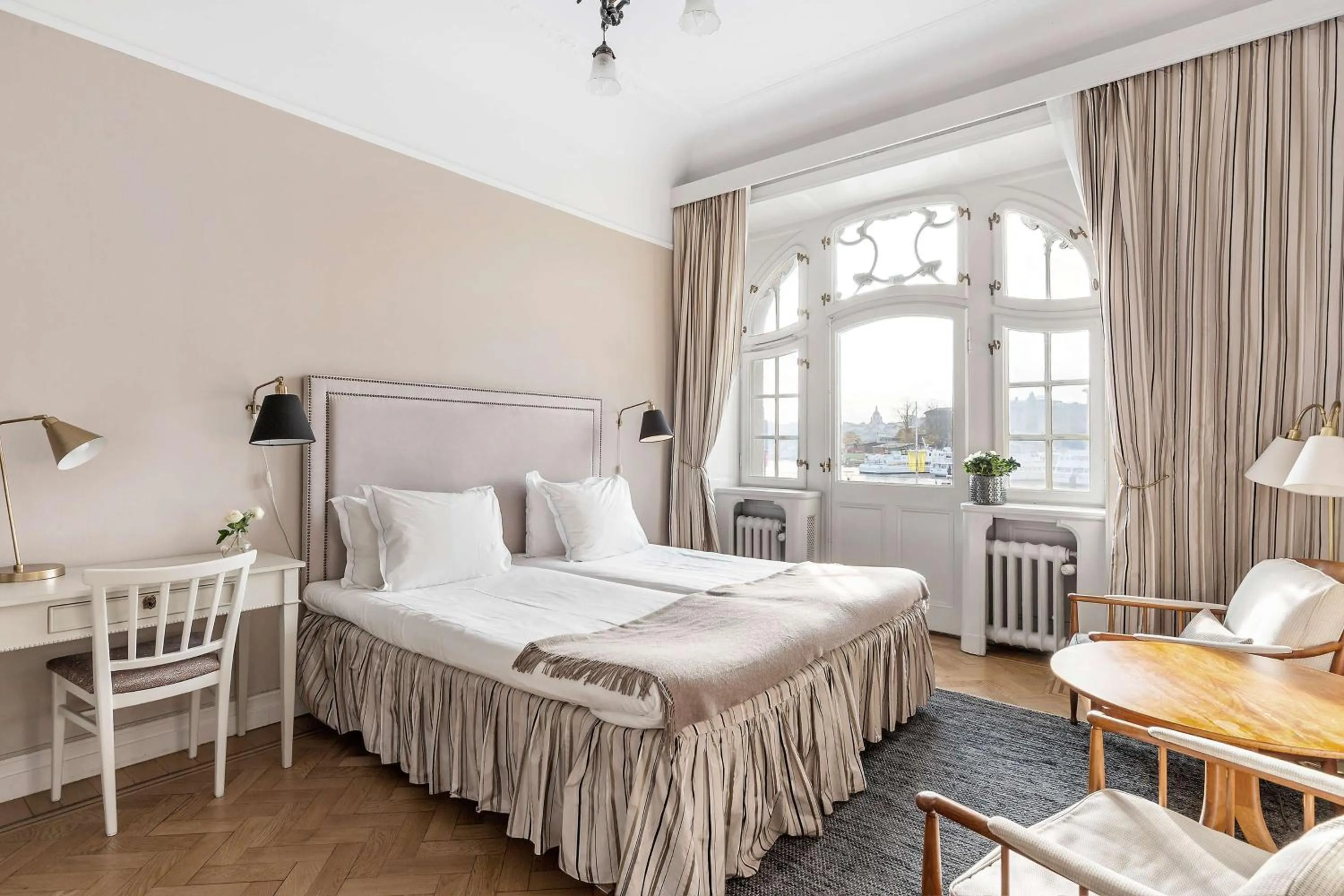 Deluxe Twin Room in Hotel Esplanade, BW Signature Collection